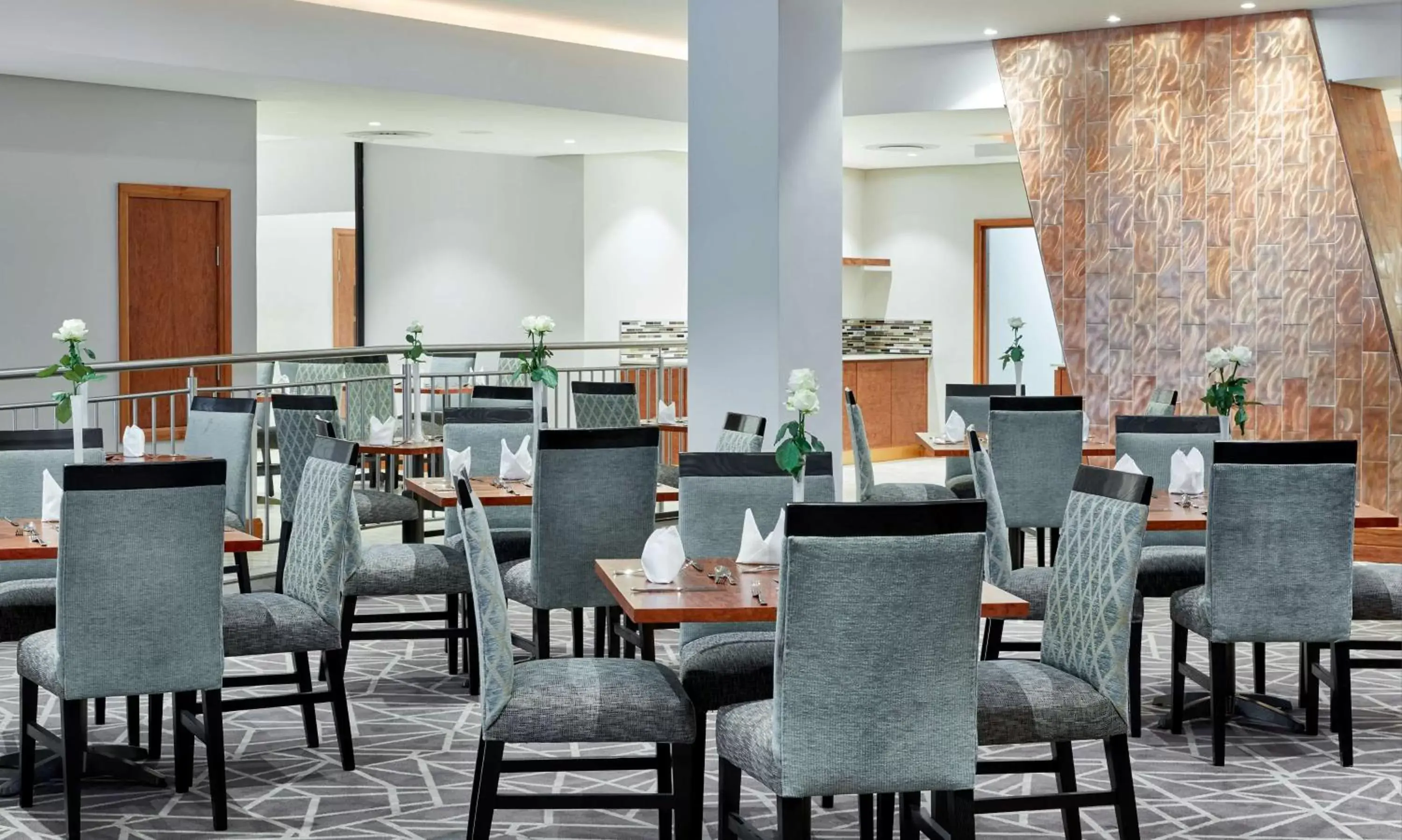 Restaurant/places to eat in Hilton Garden Inn Society Business Park Restaurant/places to eat in Hilton Garden Inn Society Business Park