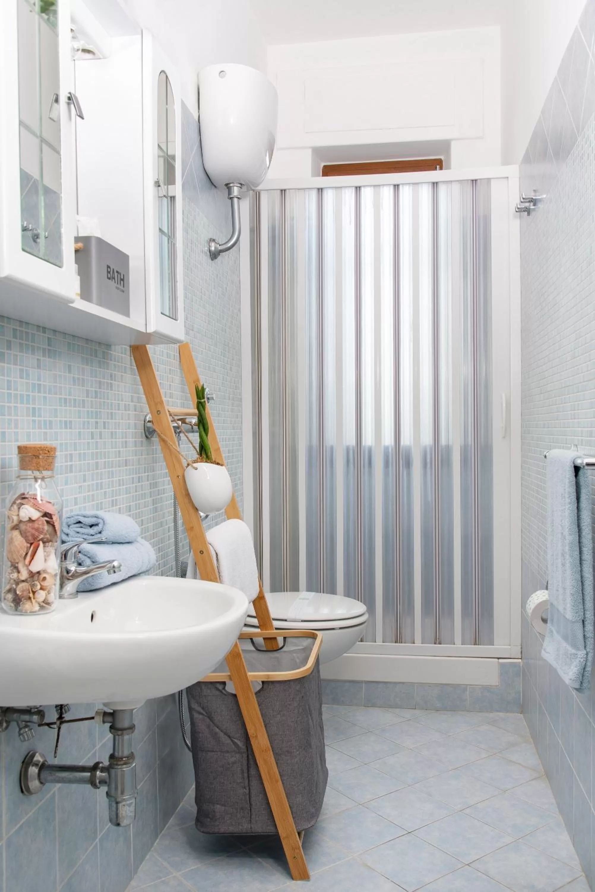 Shower, Bathroom in B&B Stanza Tasso