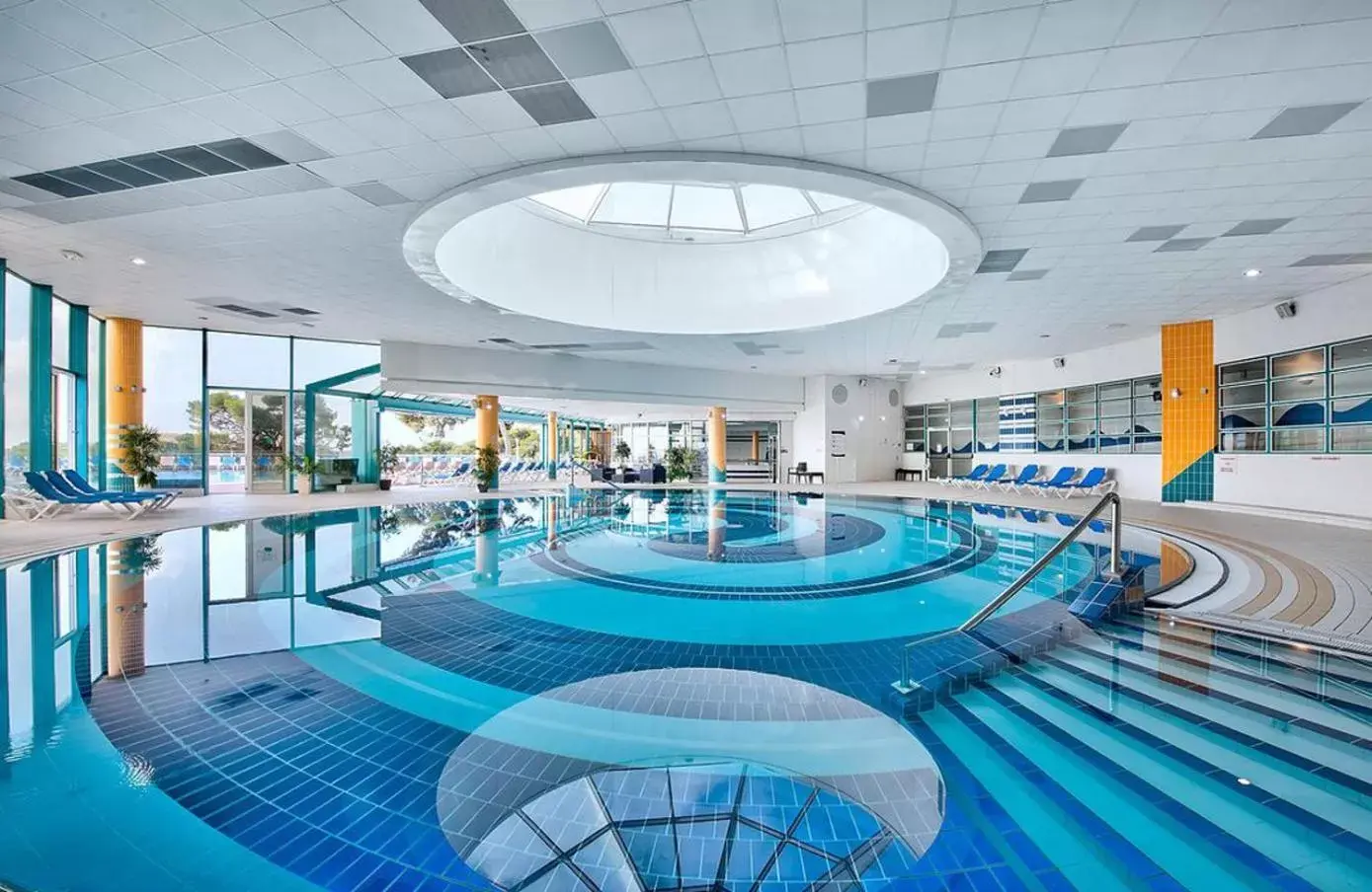 Swimming Pool in Hôtel Club la Font des Horts