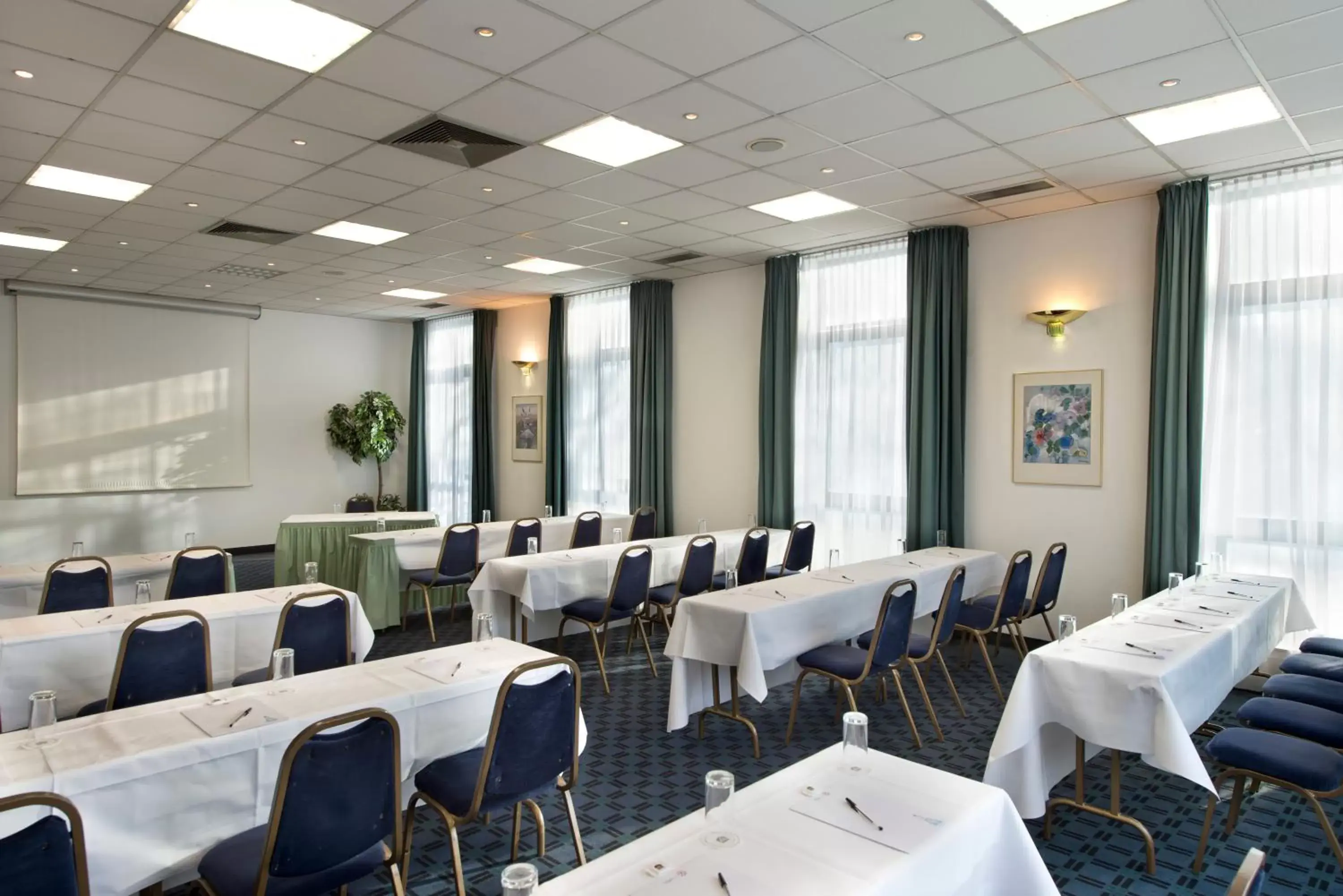 Business facilities in Wyndham Garden Duesseldorf Mettmann