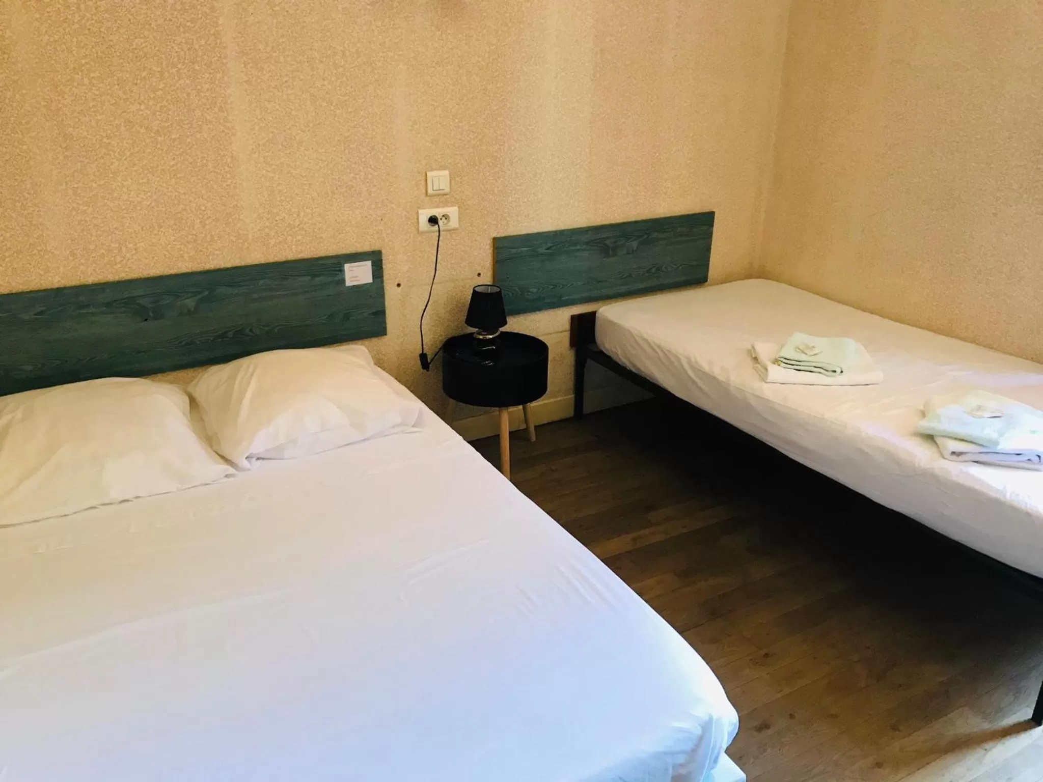 Bed in hotel de la gare