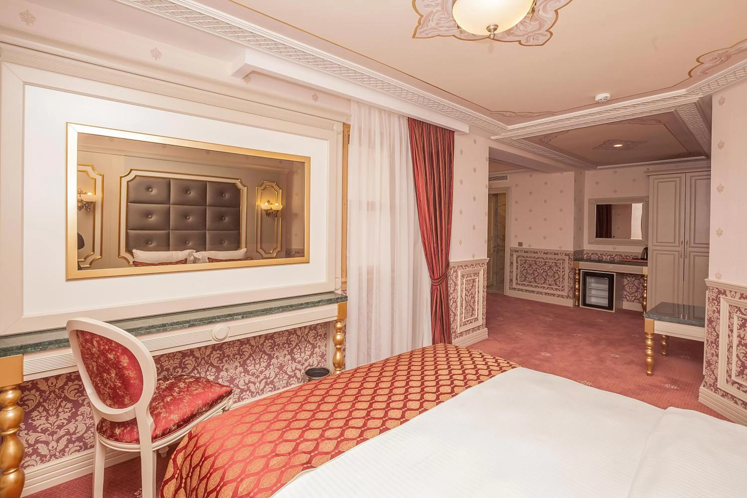 Photo of the whole room, Bed in Meserret Palace Hotel - Special Category