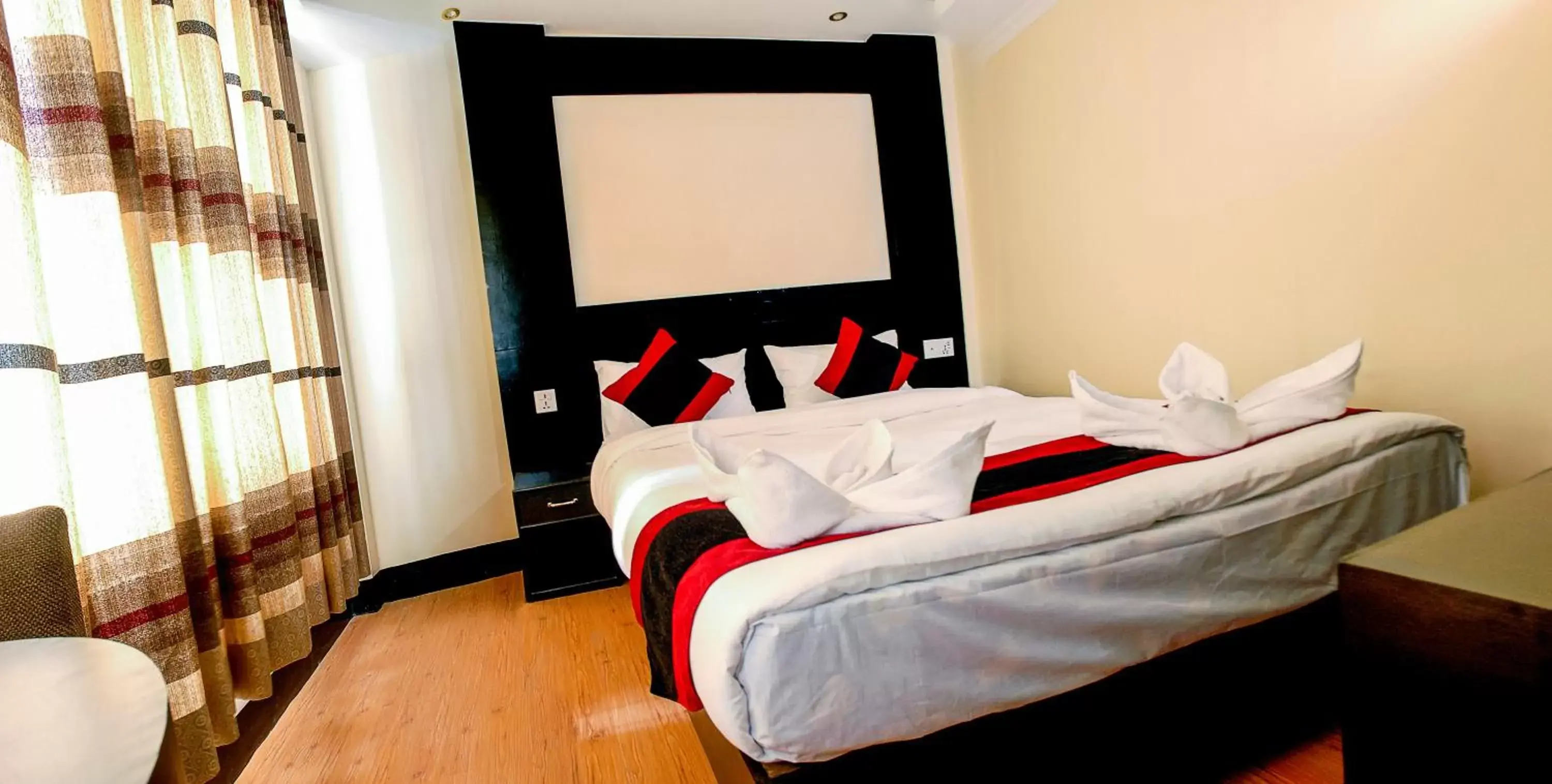 Bedroom, Bed in Kathmandu Regency Hotel