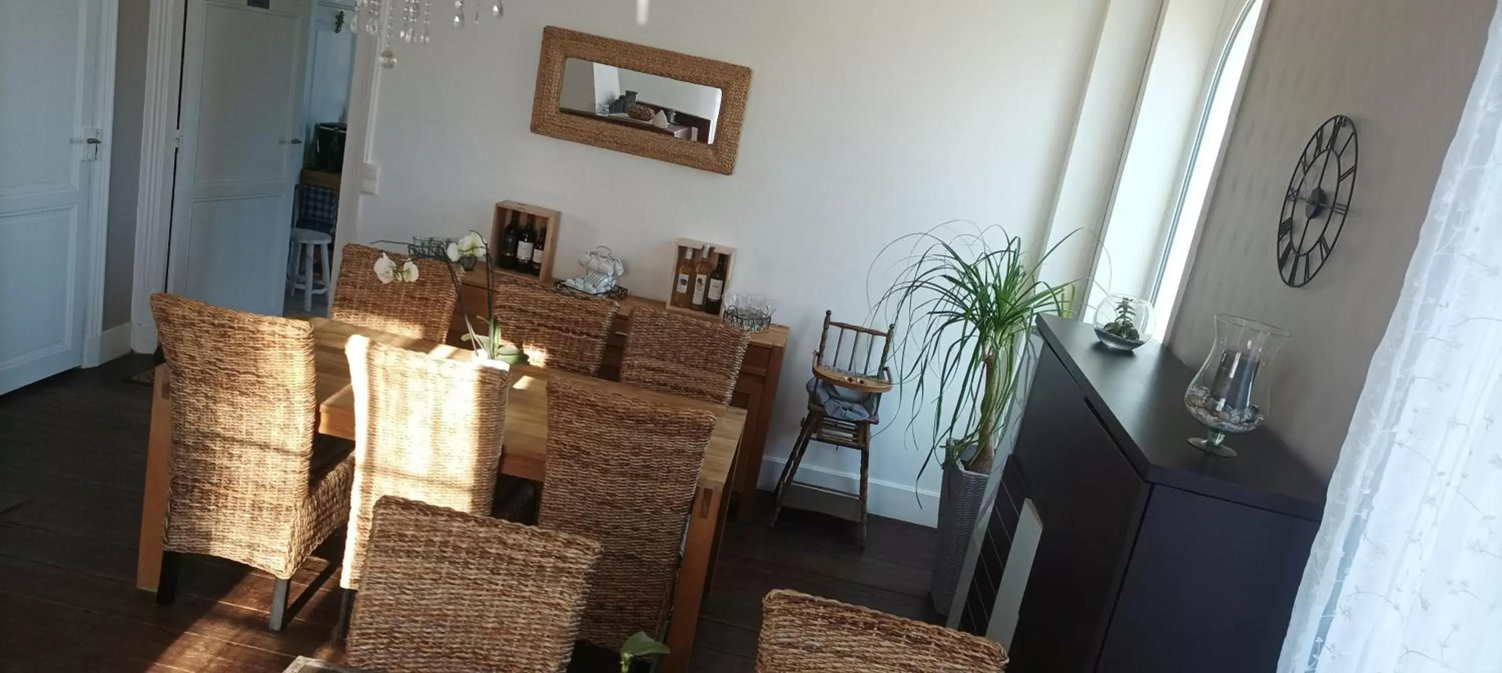 Dining area, Seating Area in Montplaisir