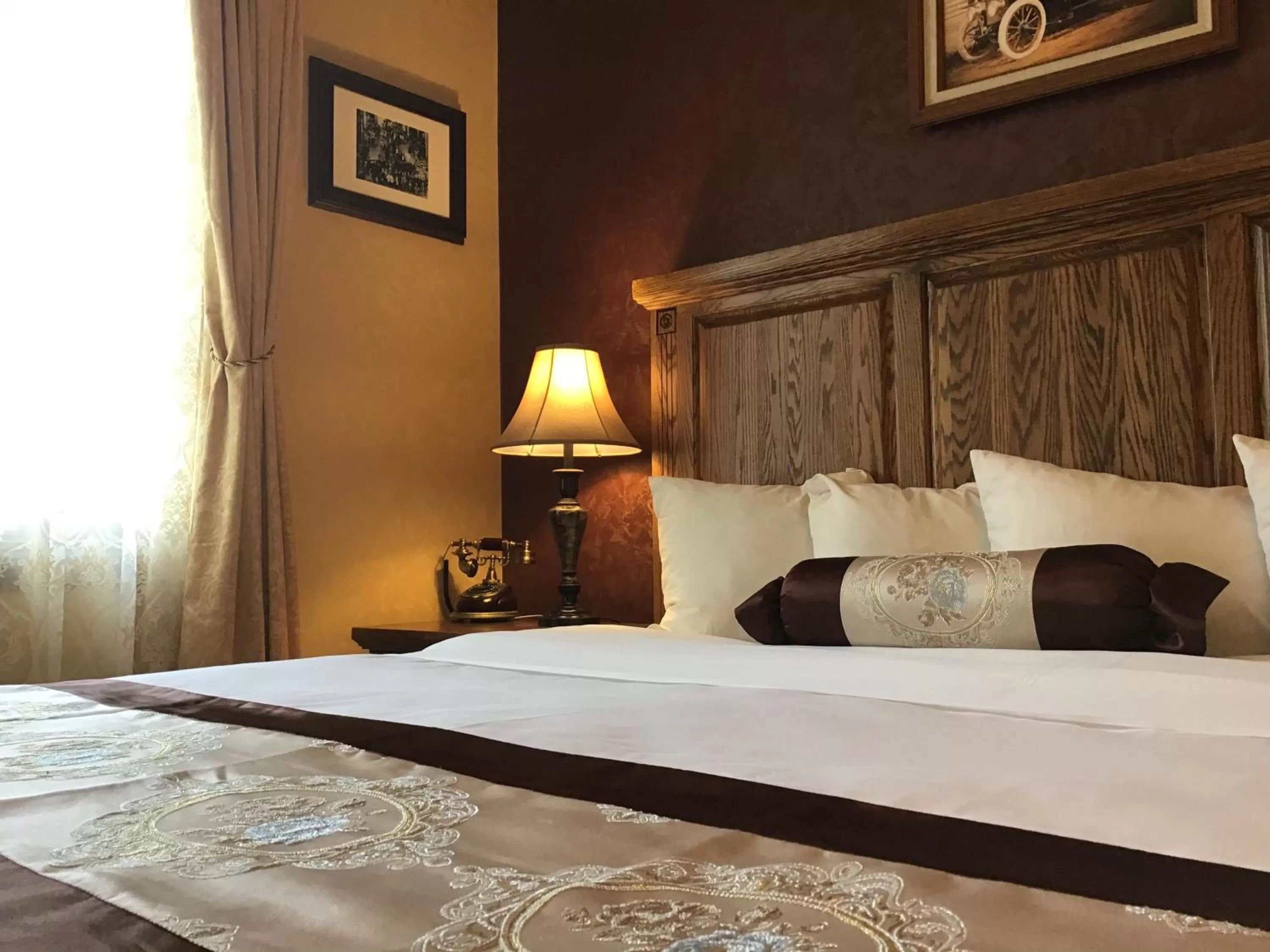 Bed in Eureka Inn, Trademark Collection by Wyndham