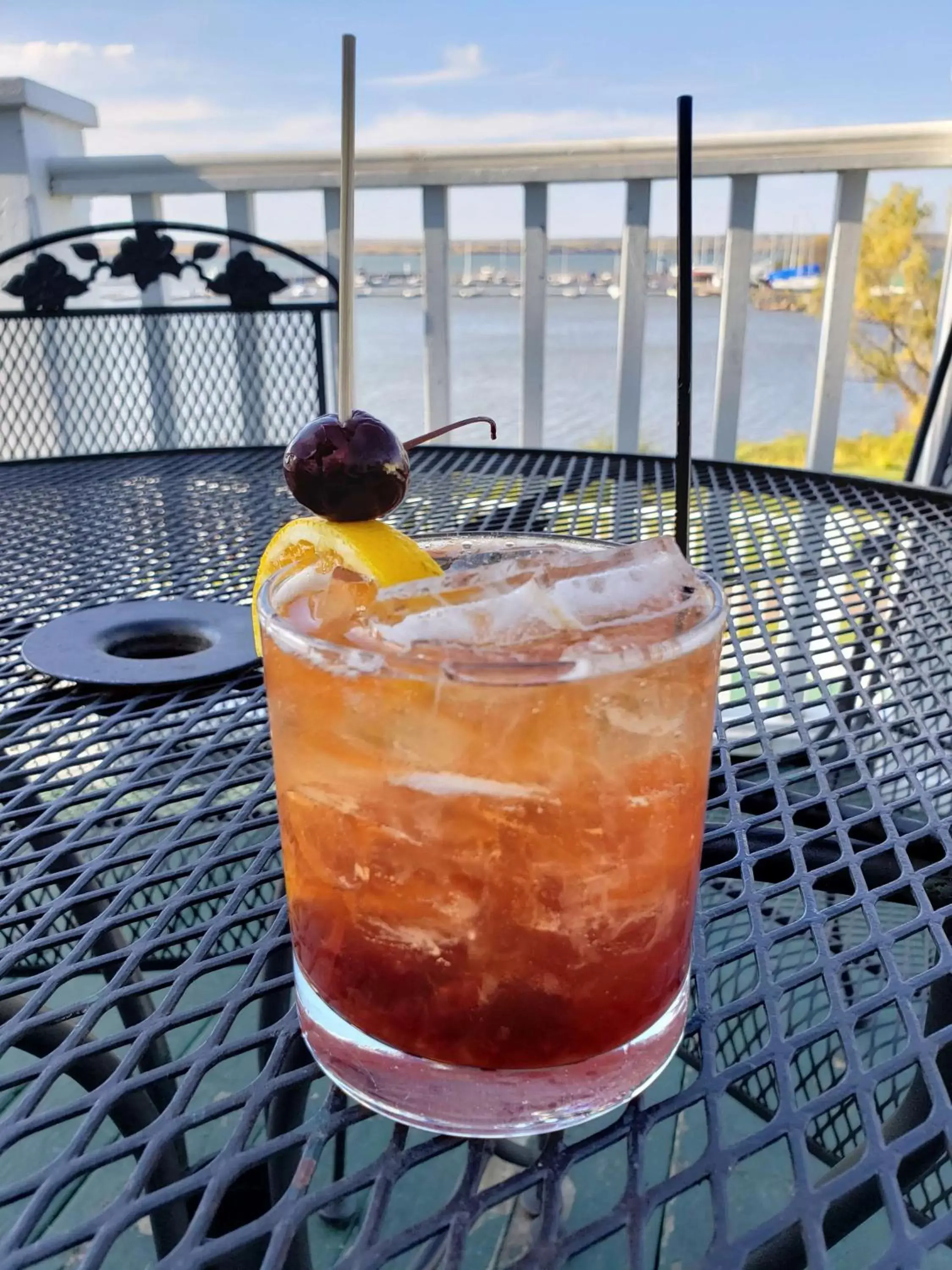 Lounge or bar in BEST WESTERN The Hotel Chequamegon