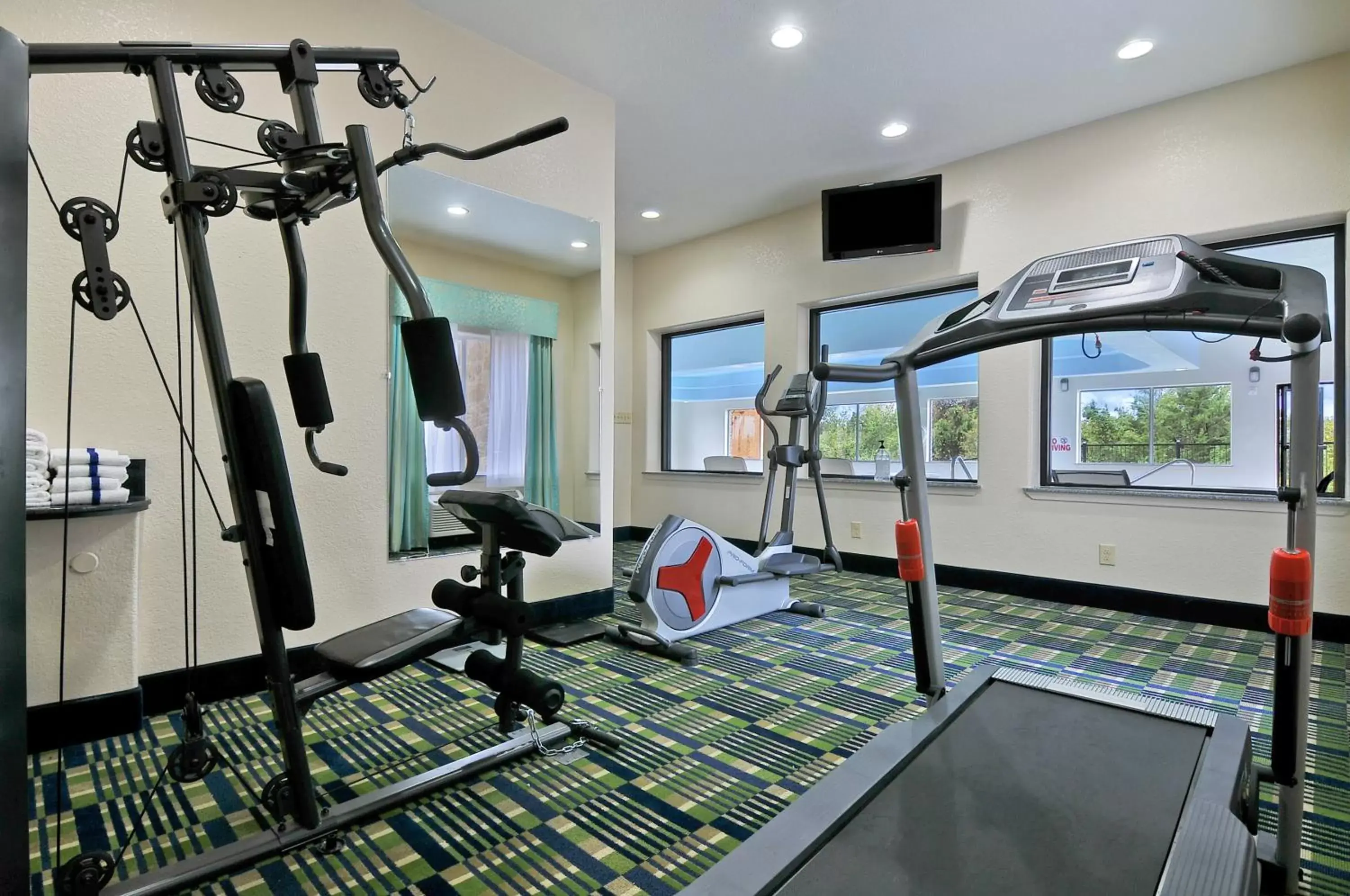 Fitness centre/facilities in Ramada by Wyndham South Waco Fitness centre/facilities in Ramada by Wyndham South Waco
