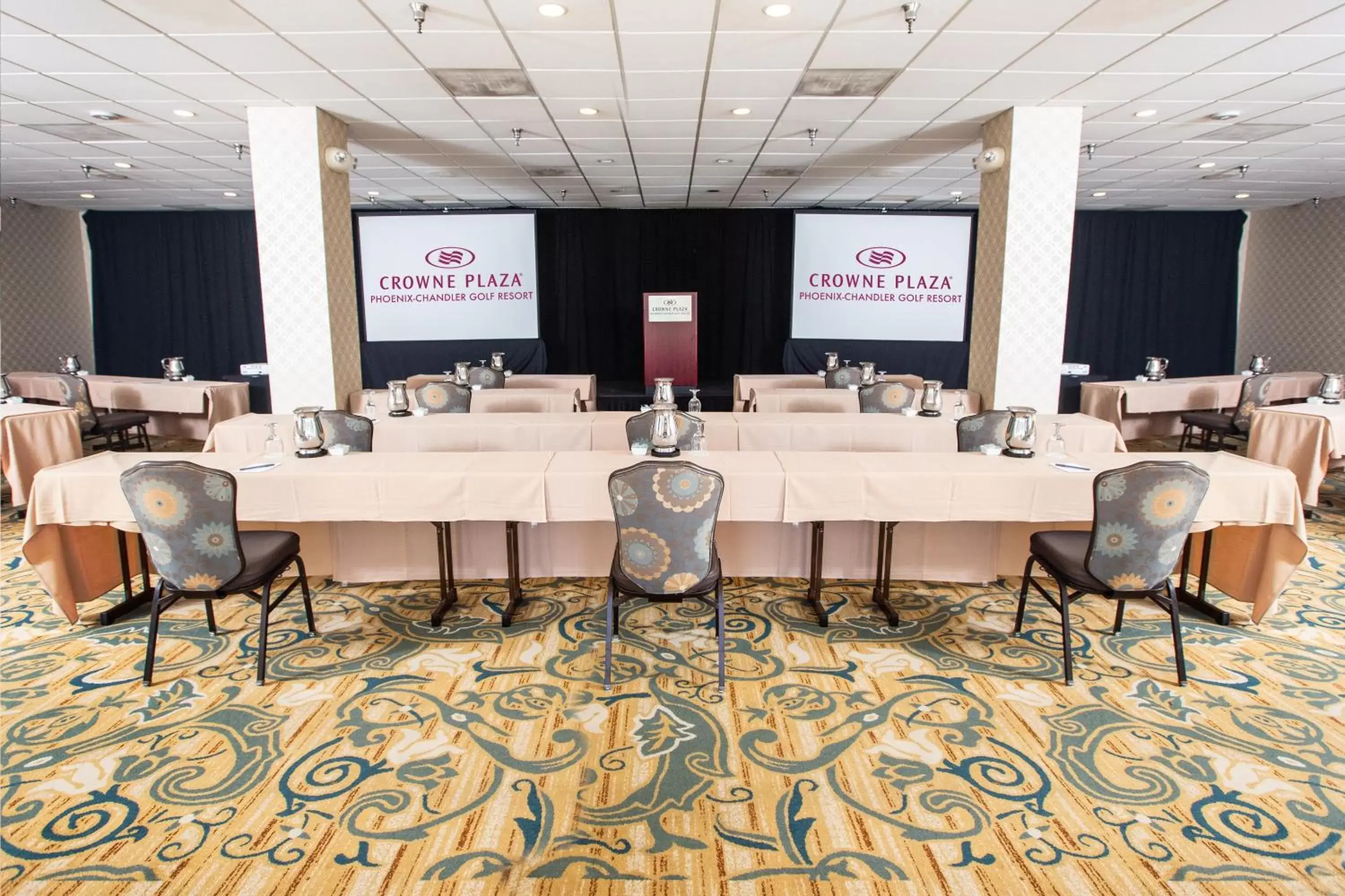 Meeting/conference room in Crowne Plaza Phoenix - Chandler Golf Resort, an IHG Hotel