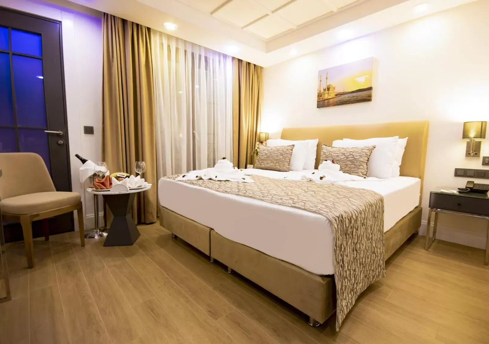 Bed in Antusa Design Hotel & Spa