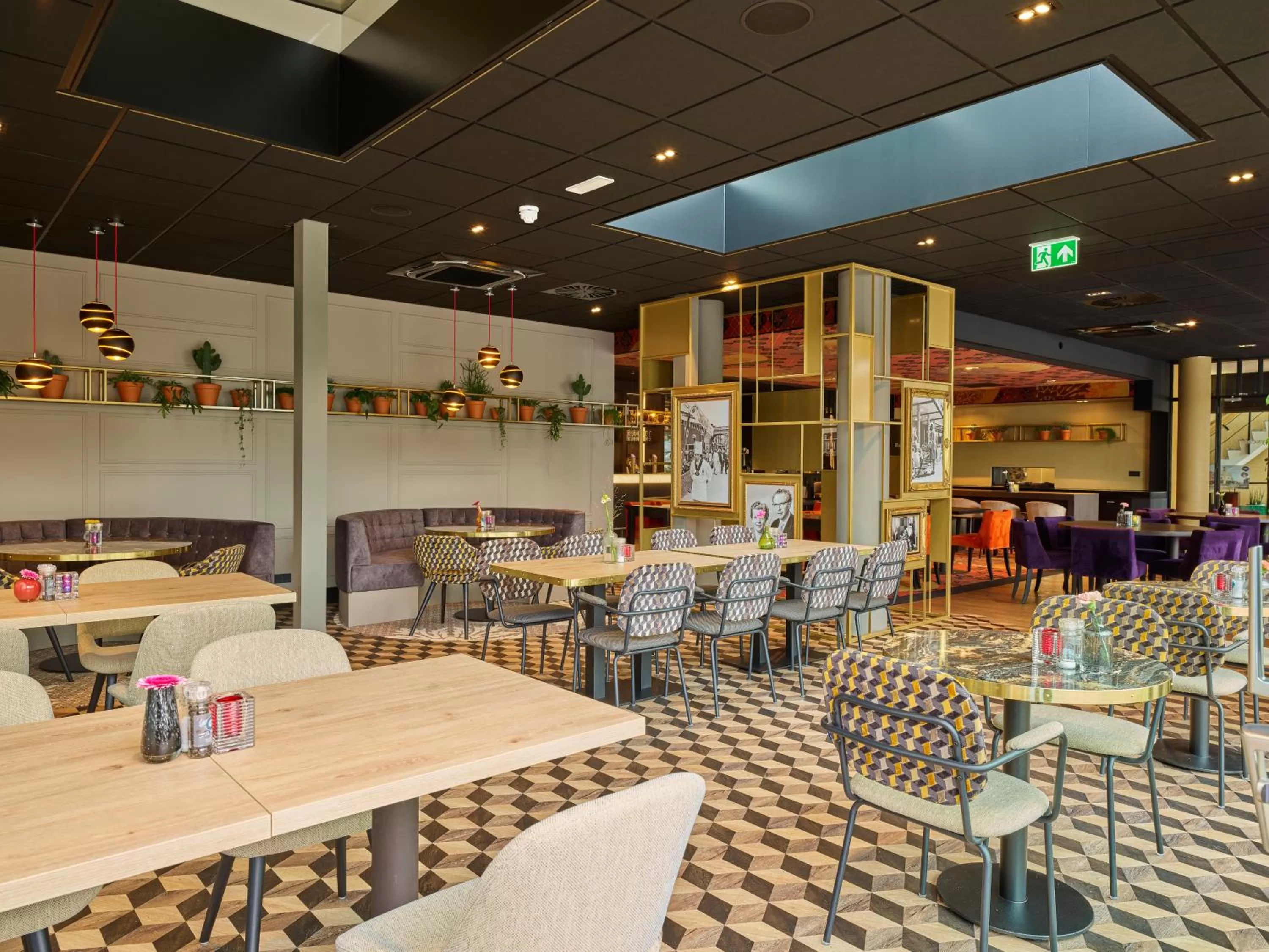 Restaurant/places to eat in Hotel Restaurant Grandcafé 't Voorhuys