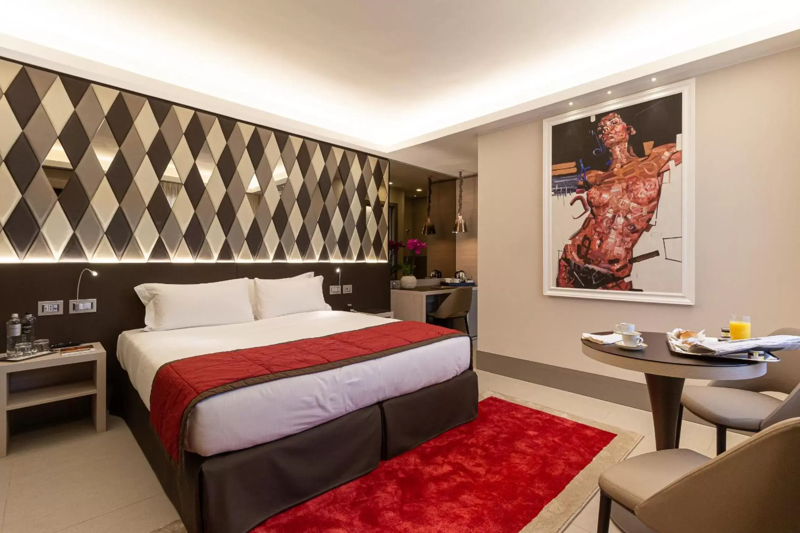 Photo of the whole room, Bed in Harry's Bar Trevi Hotel & Restaurant