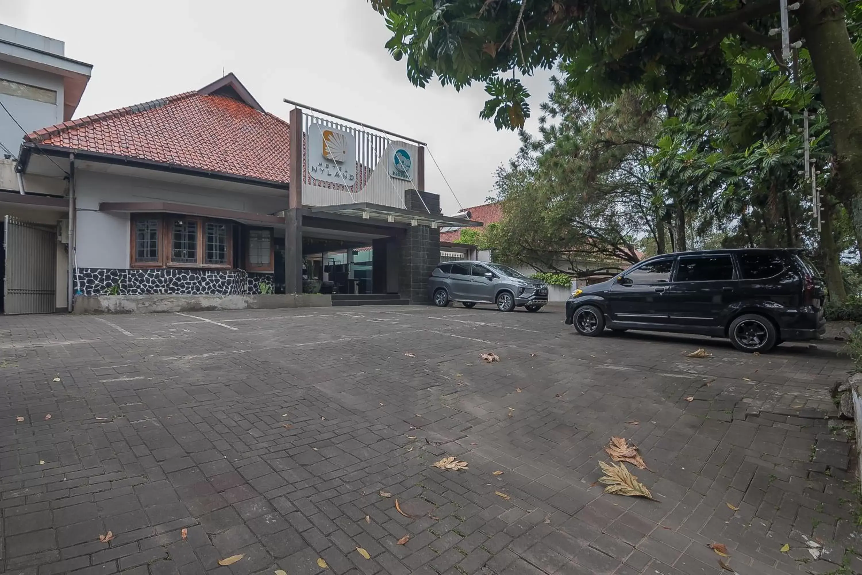 Property Building in RedDoorz Plus @ Cipaganti Street 3