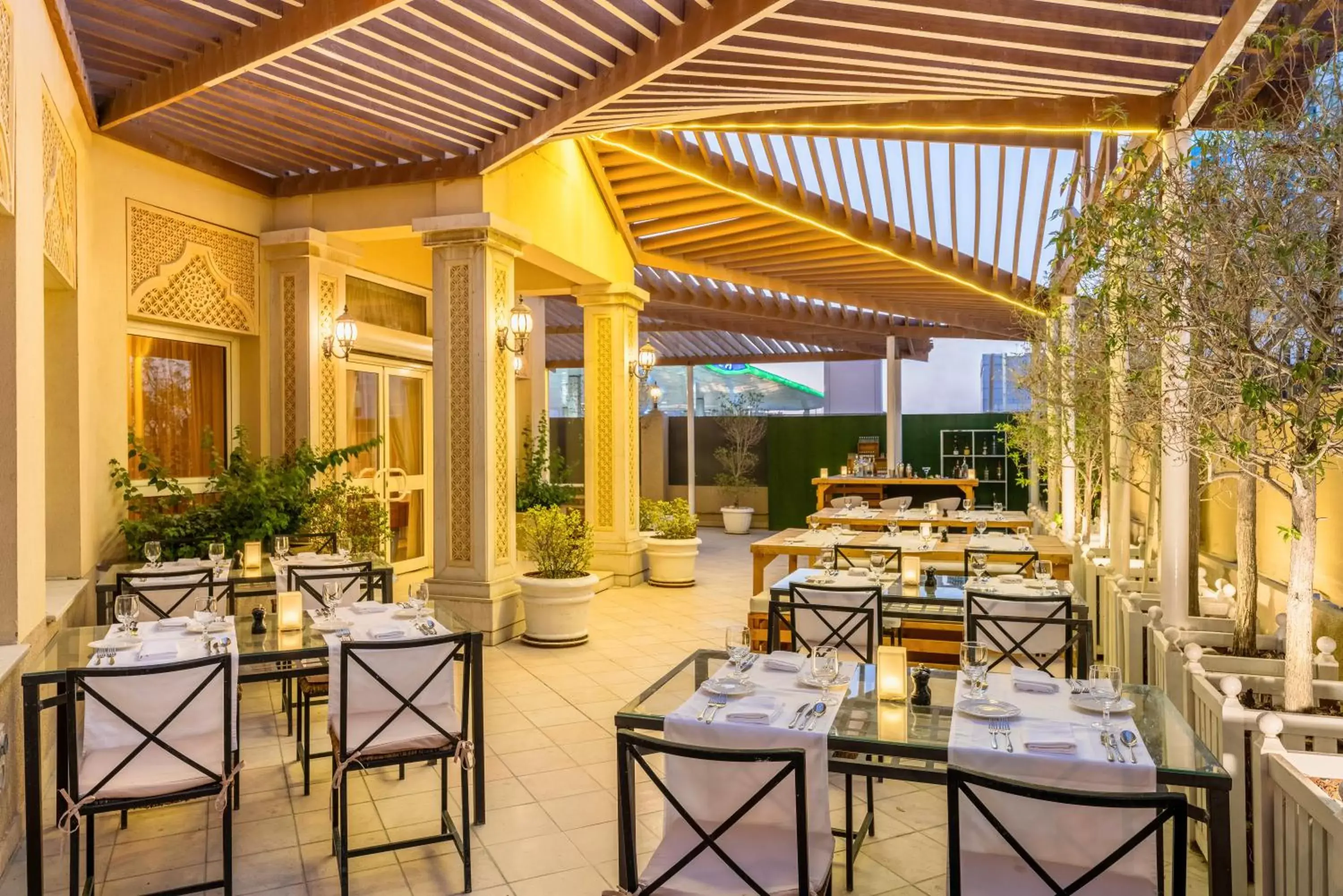 Patio, Restaurant/Places to Eat in Movenpick Hotel Doha