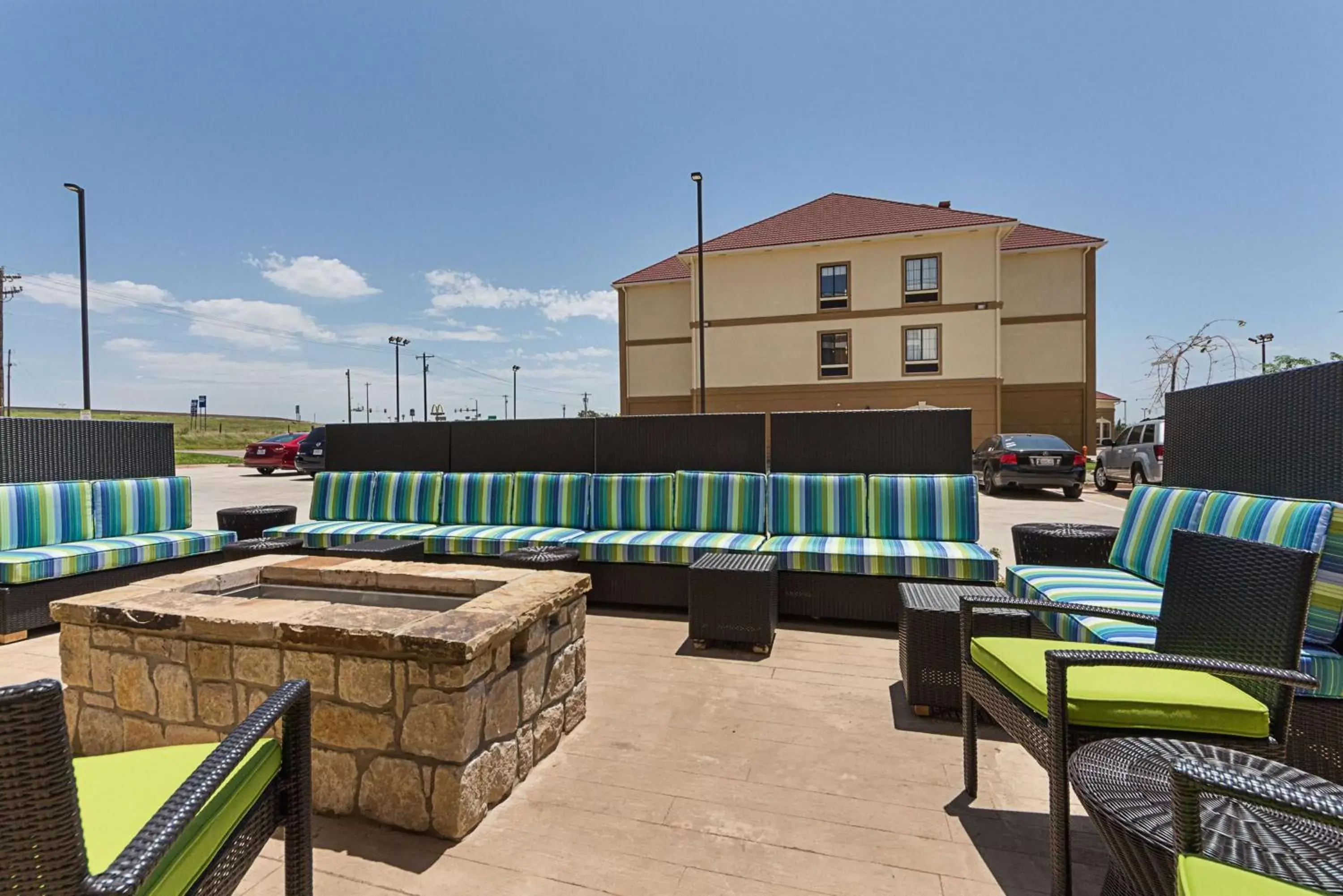 Property building in Home2 Suites By Hilton Oklahoma City Yukon