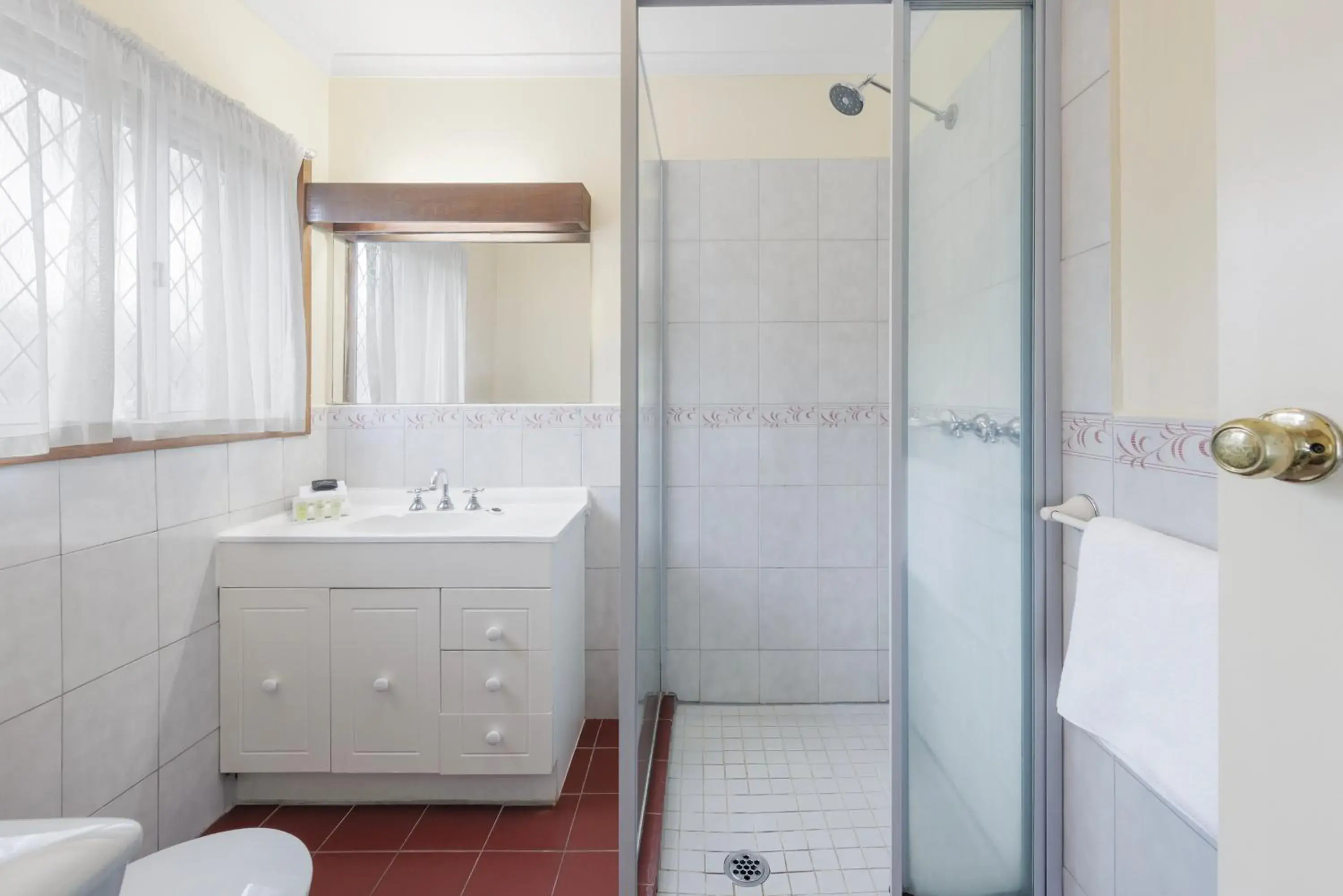 Bathroom in Elizabethan Lodge