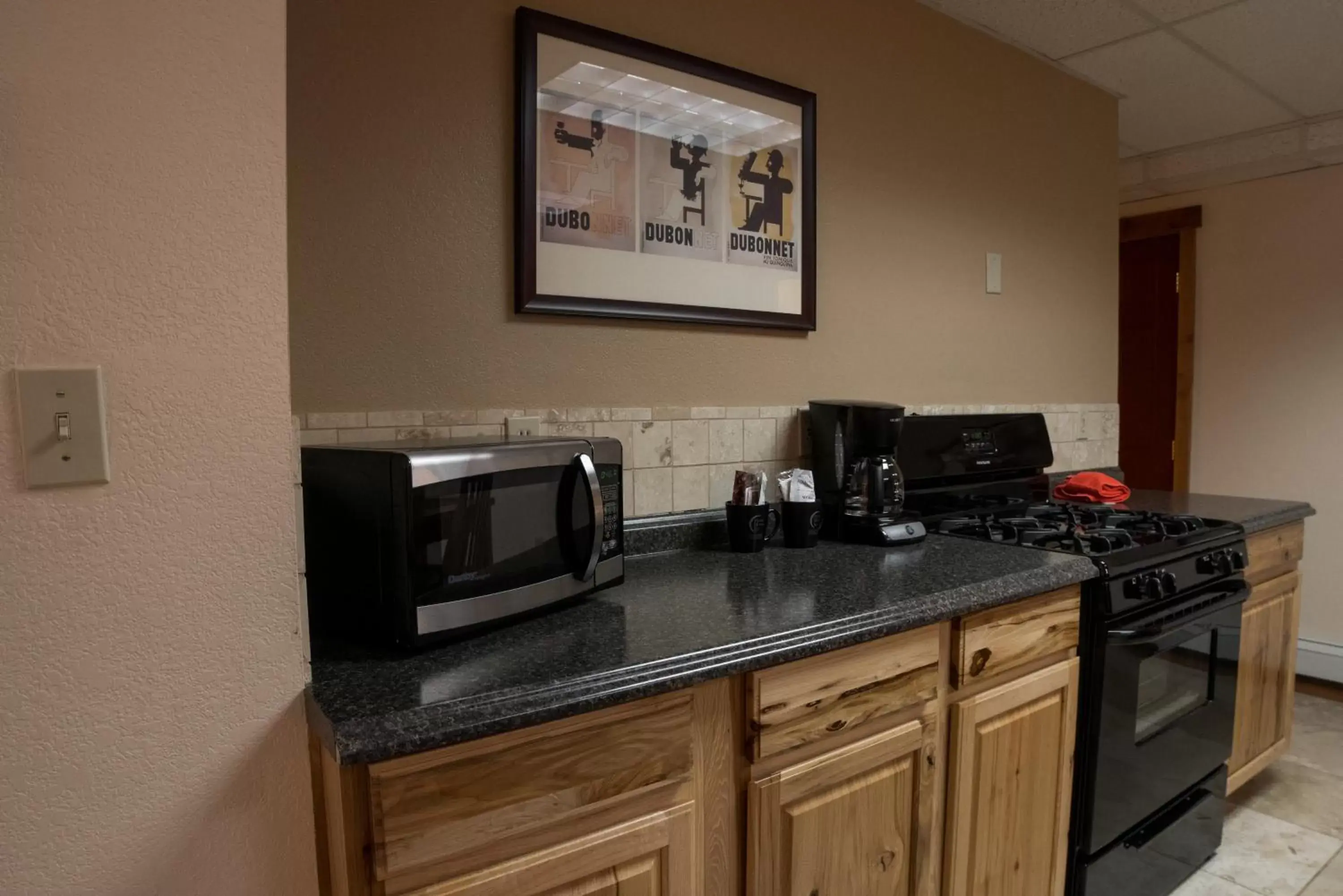 Kitchen or kitchenette, Kitchen/Kitchenette in Silver Moon Inn