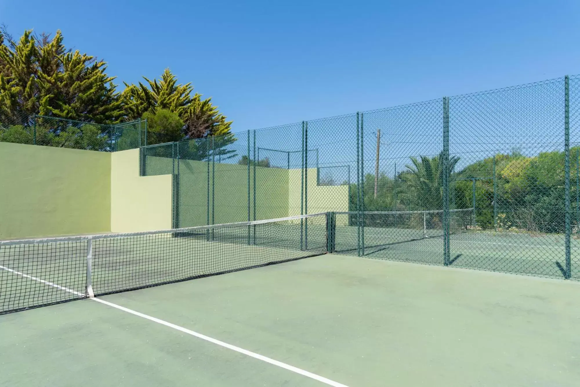 Tennis court, Tennis/Squash in Vale da Lapa Village Resort