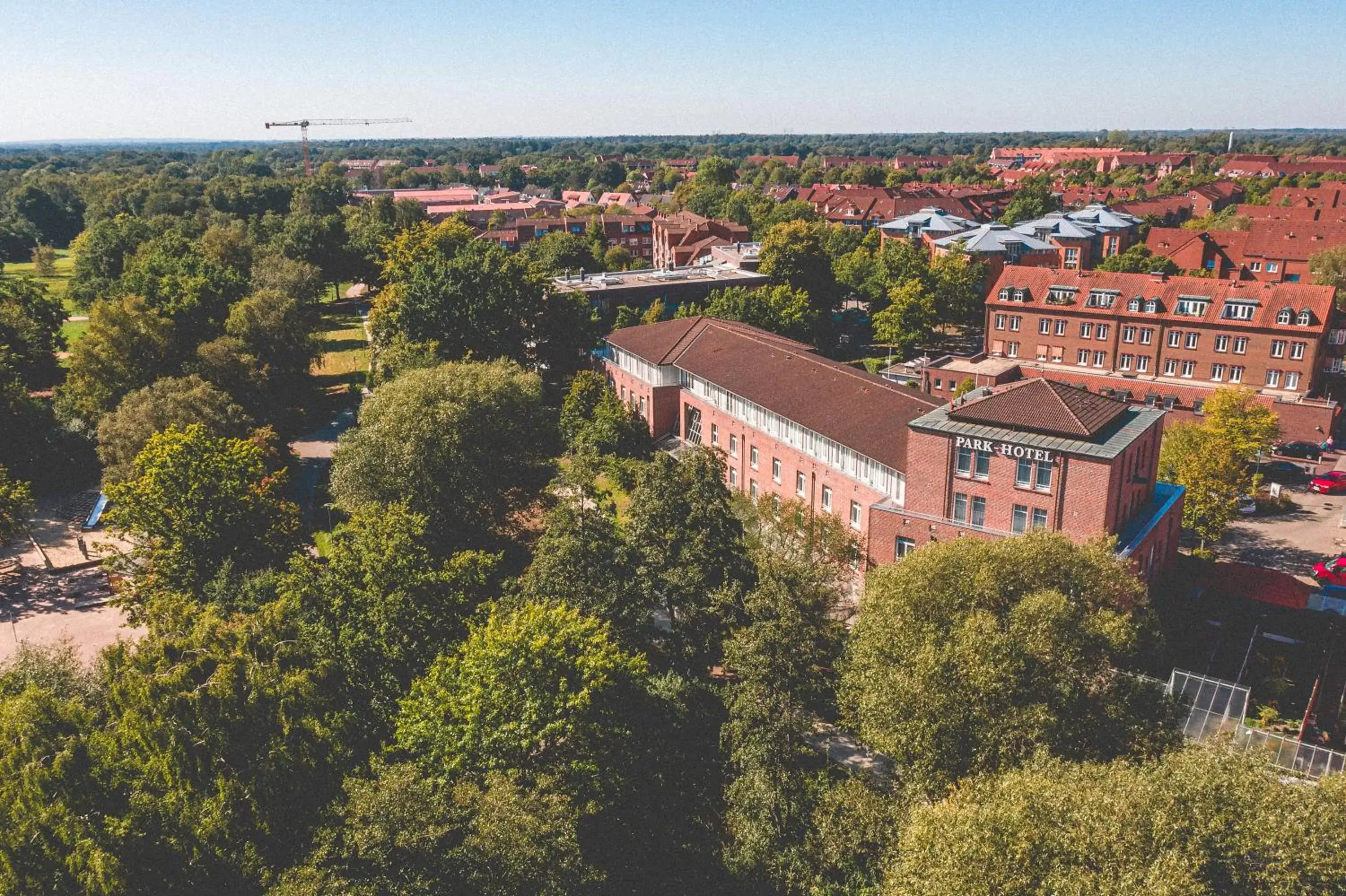 Property building in PLAZA Premium Parkhotel Norderstedt