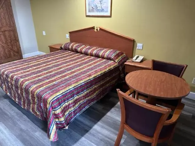 Bed in Chino Motel