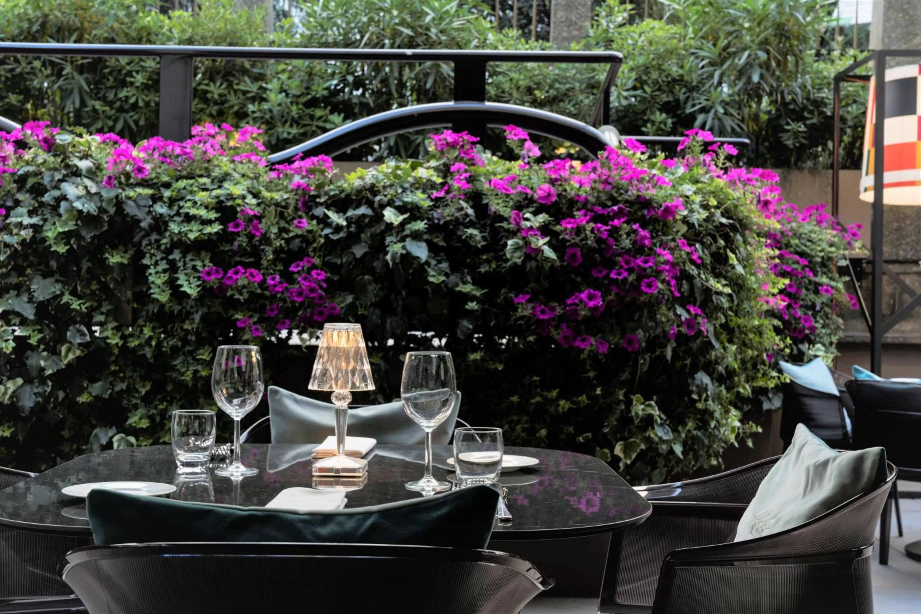 Restaurant/places to eat in Bianca Maria Palace Hotel