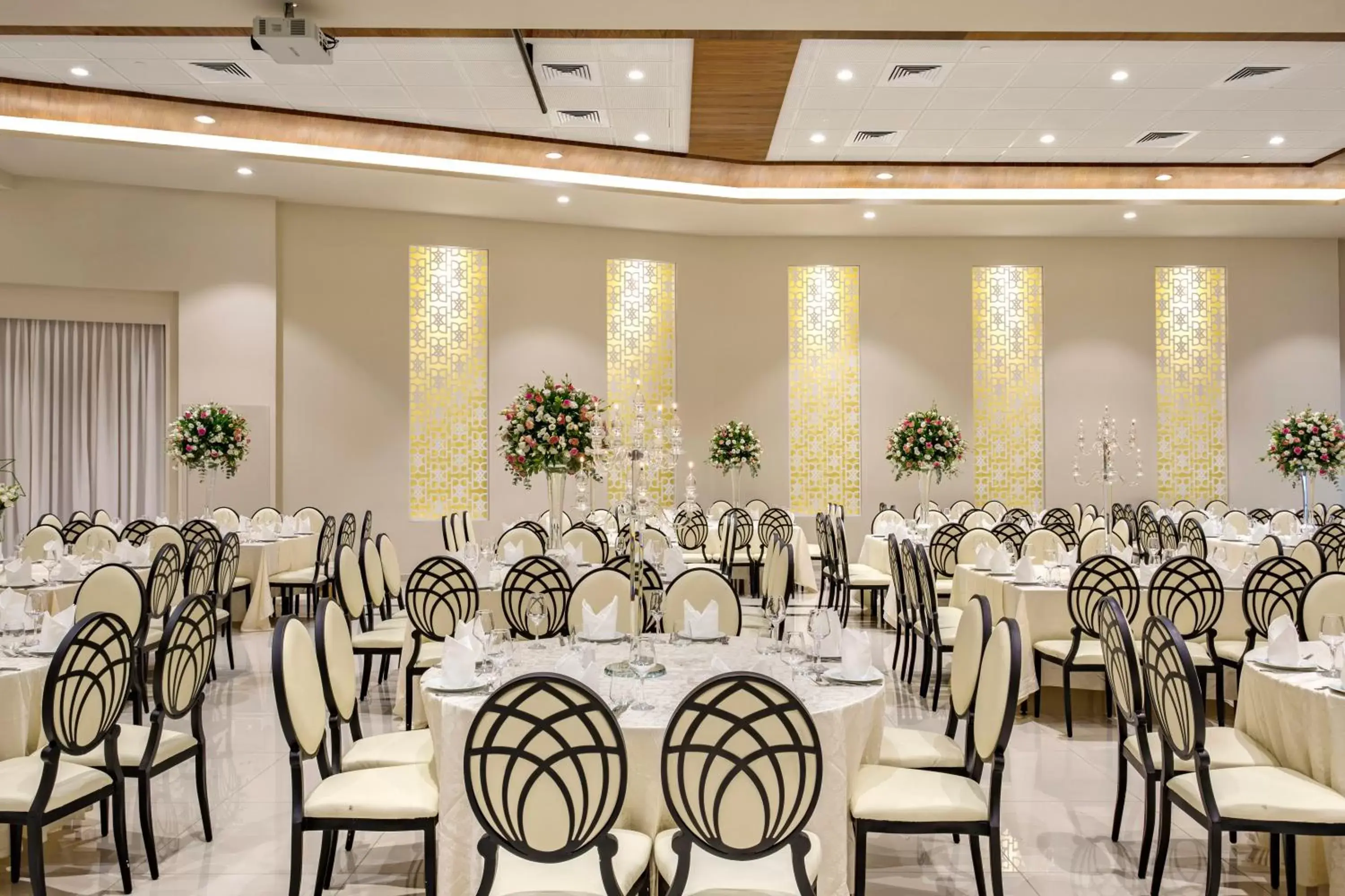 Banquet/Function facilities, Restaurant/Places to Eat in Ramada Olivie Nazareth