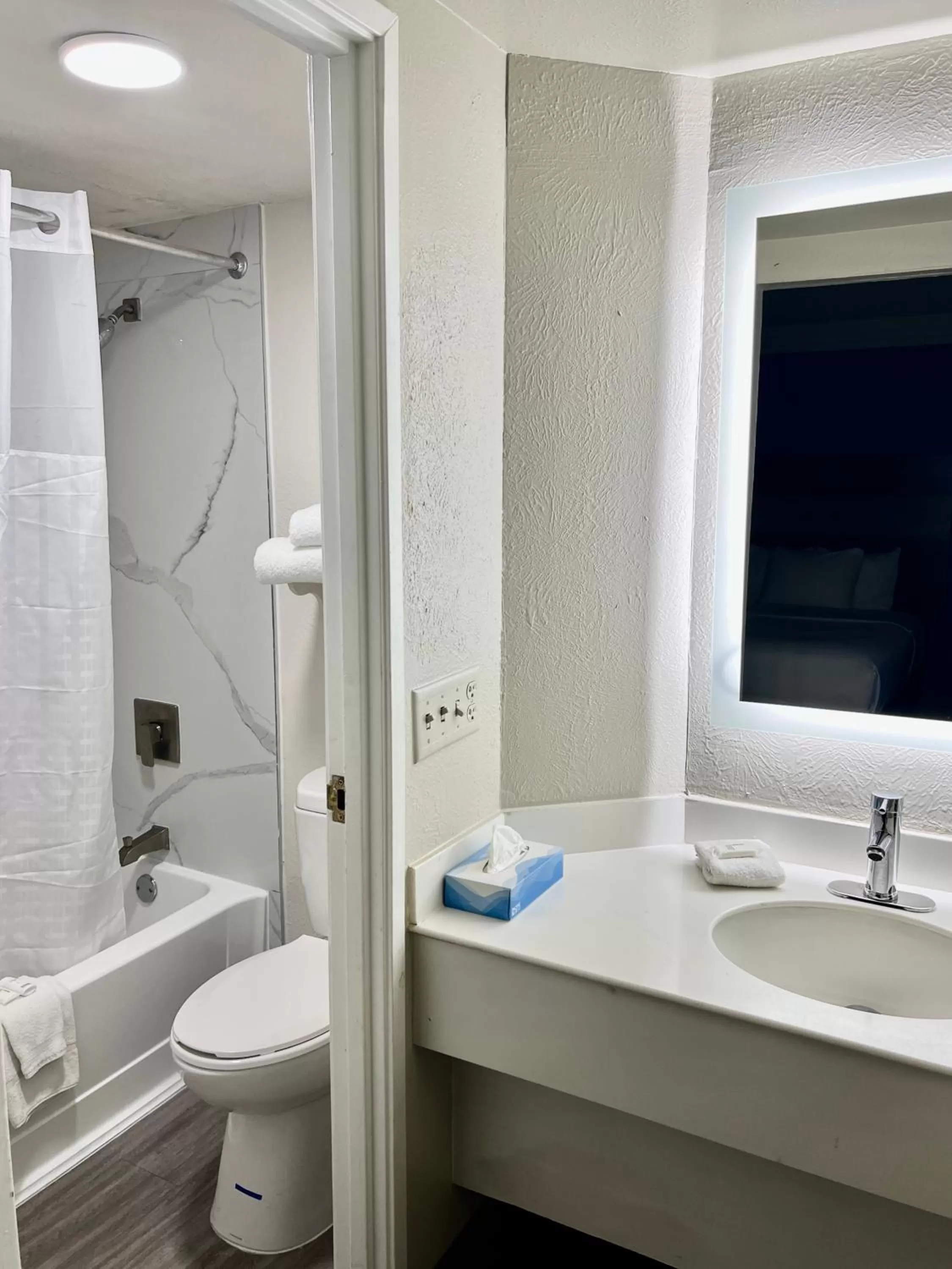 Shower in La Quinta Inn by Wyndham Denver Northglenn