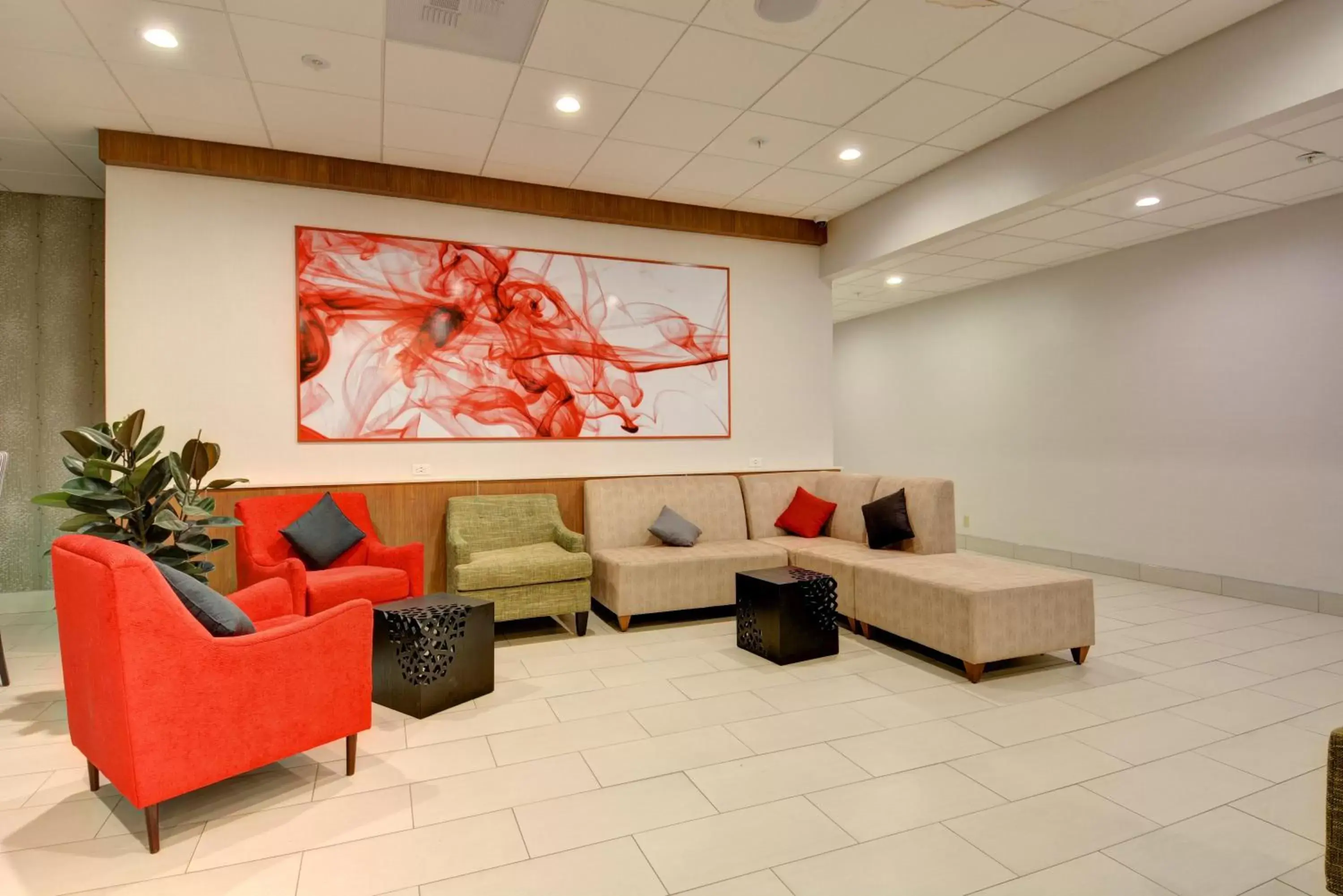 Property building, Lobby/Reception in Holiday Inn - Salem, an IHG Hotel