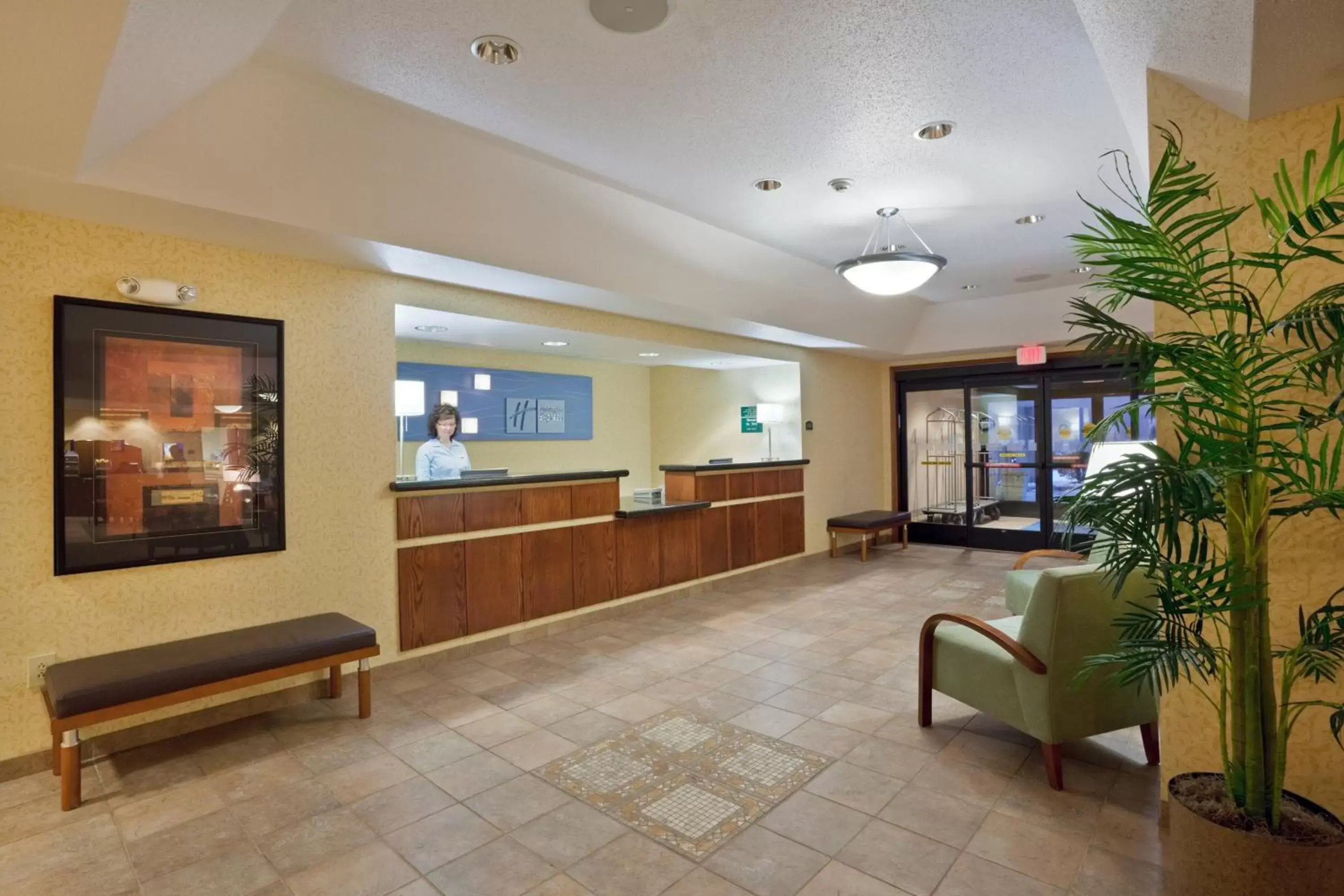 Lobby or reception in Holiday Inn Express Kansas City - at the Legends! by IHG Lobby or reception in Holiday Inn Express Kansas City - at the Legends! by IHG