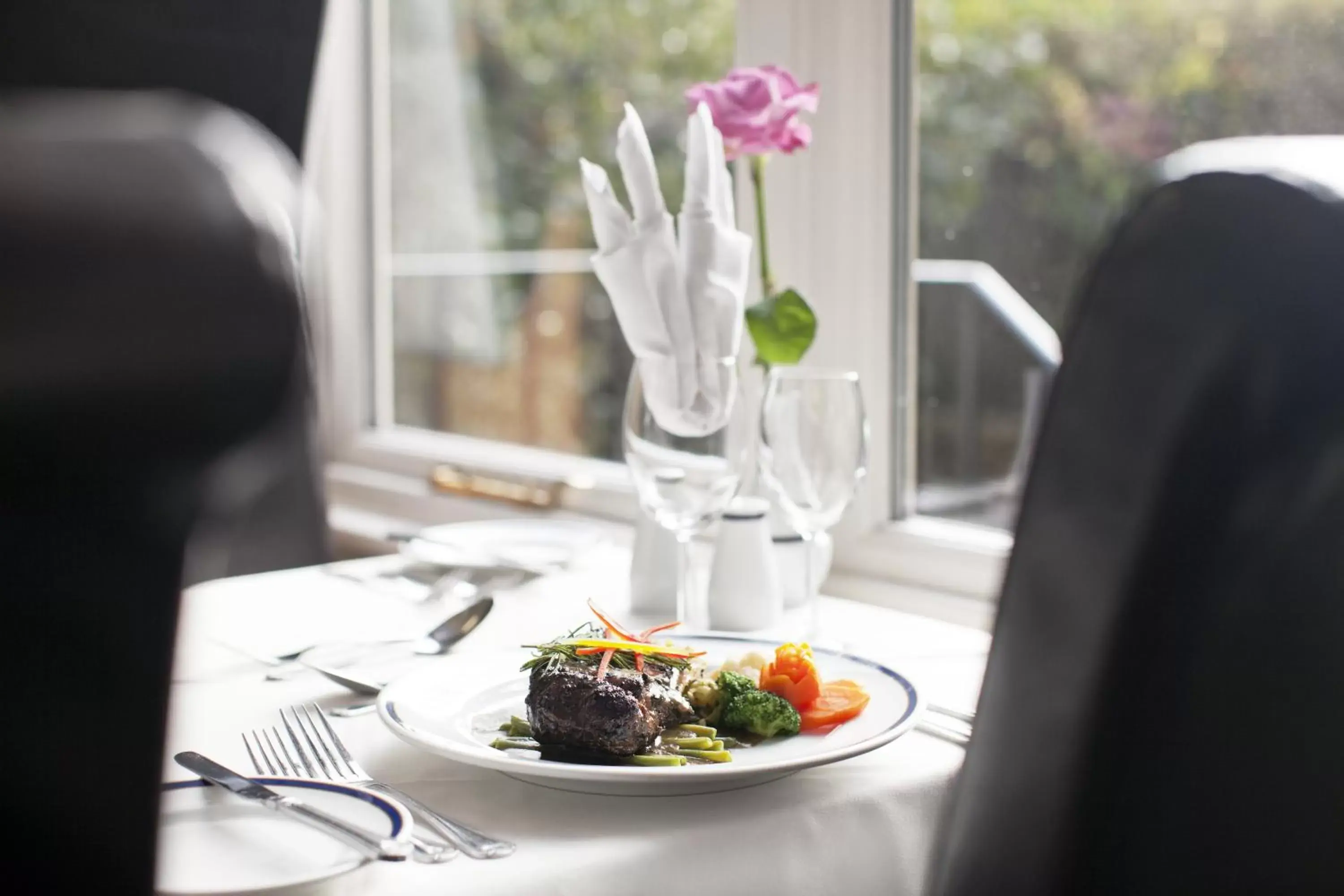 Restaurant/places to eat, Lunch and Dinner in Grange Beauchamp Hotel