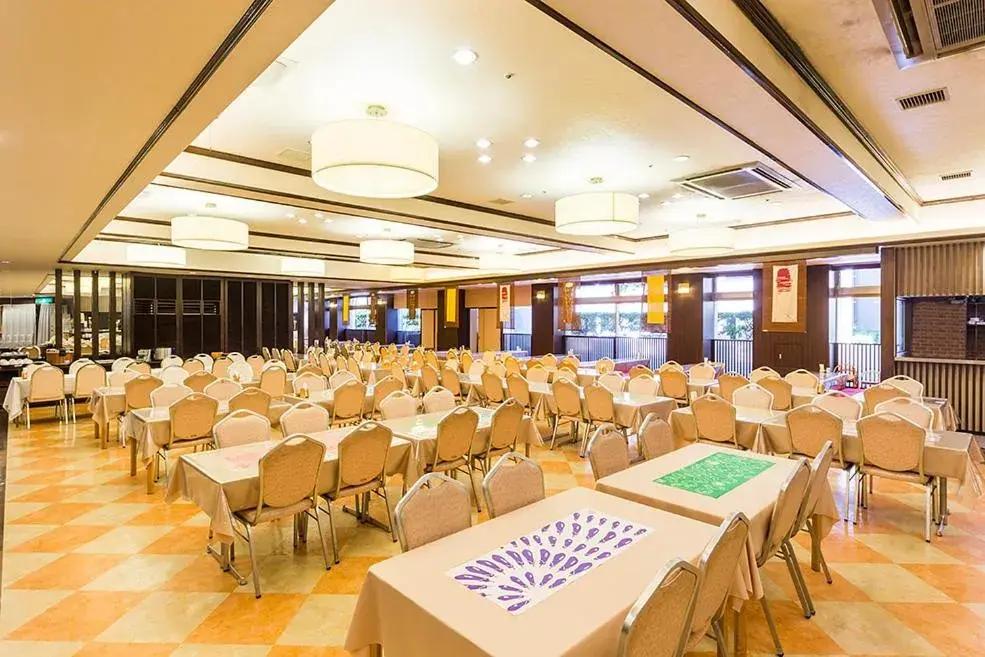 Breakfast, Banquet Facilities in Tosa Gyoen Hotel