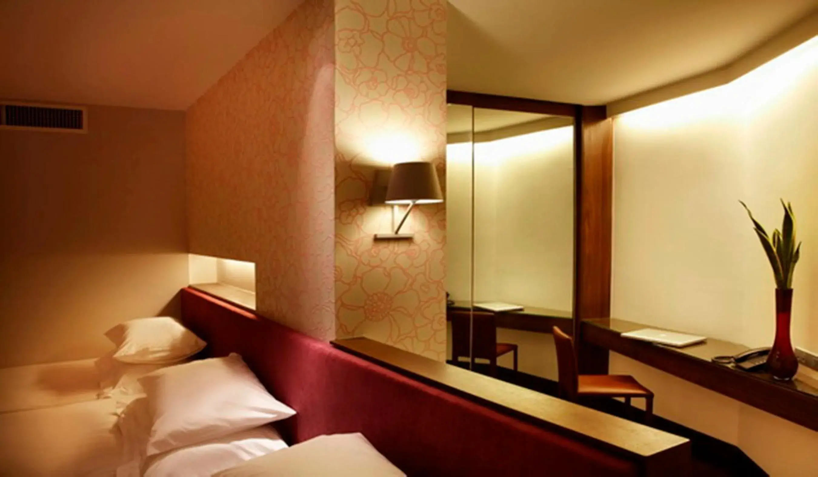 Bed in LiT BANGKOK Hotel - SHA Extra Plus