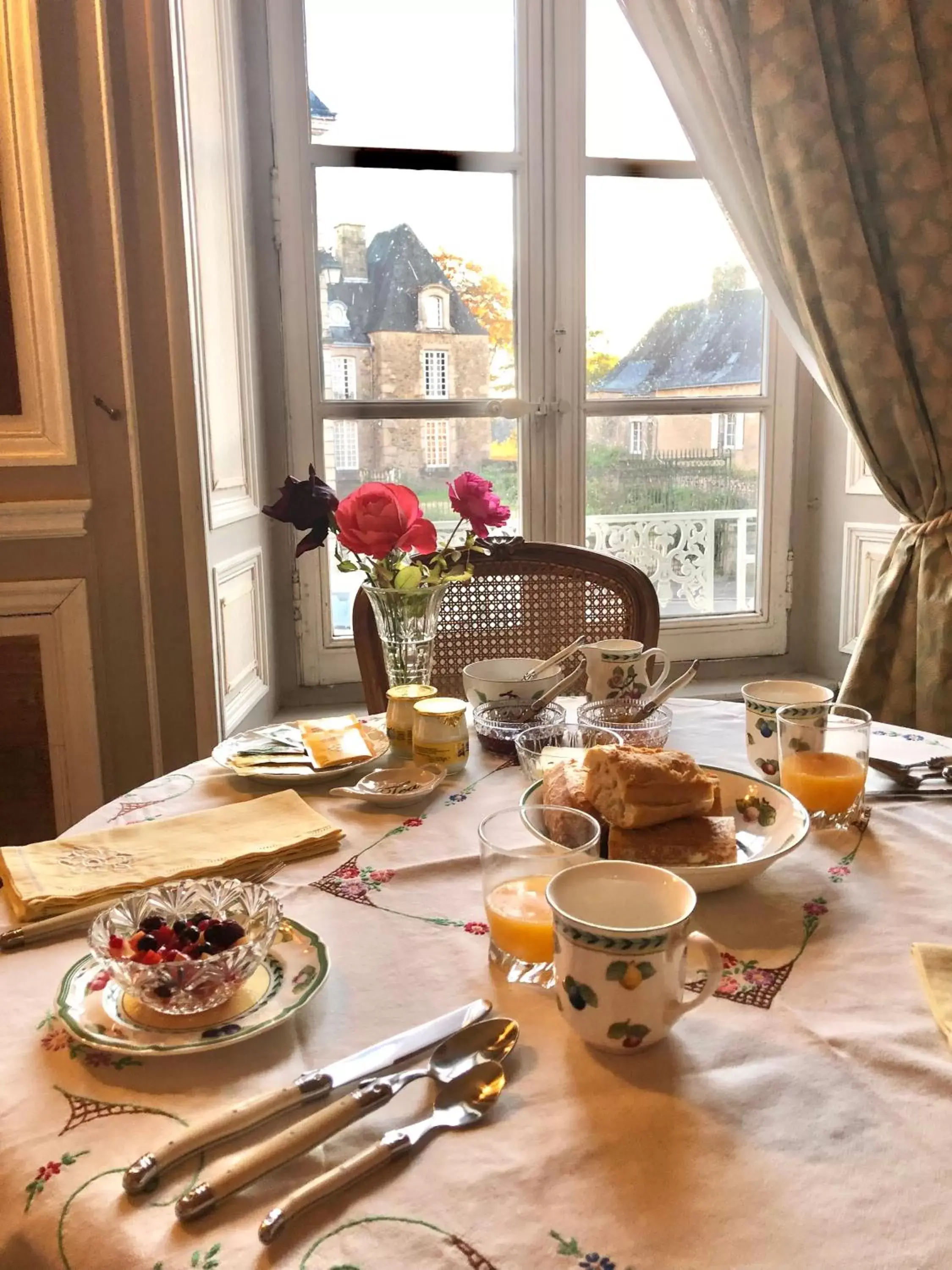 Breakfast in L'Hotel de Hercé Chambre d'Hote