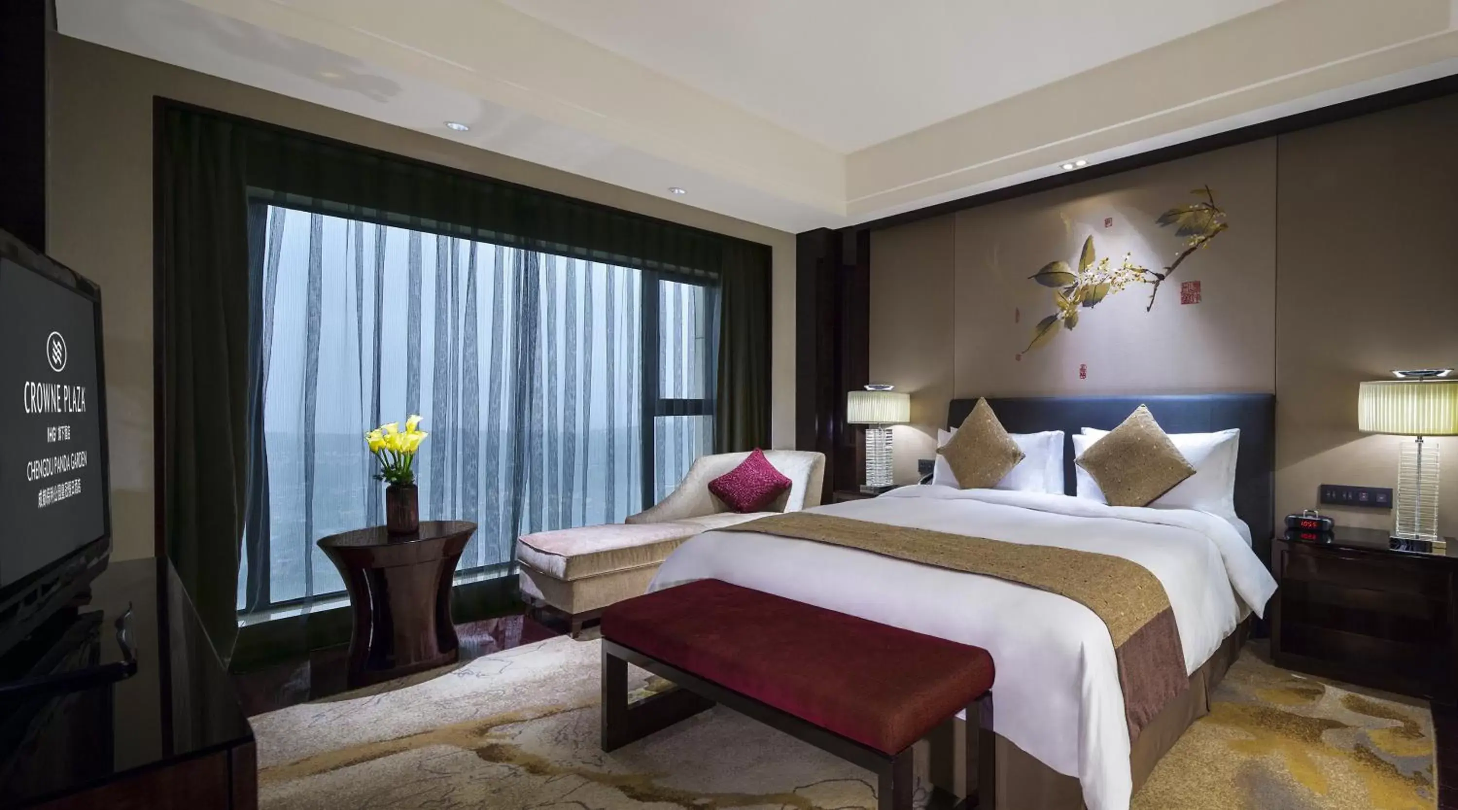 Photo of the whole room, Room Photo in Crowne Plaza Chengdu Panda Garden, an IHG Hotel