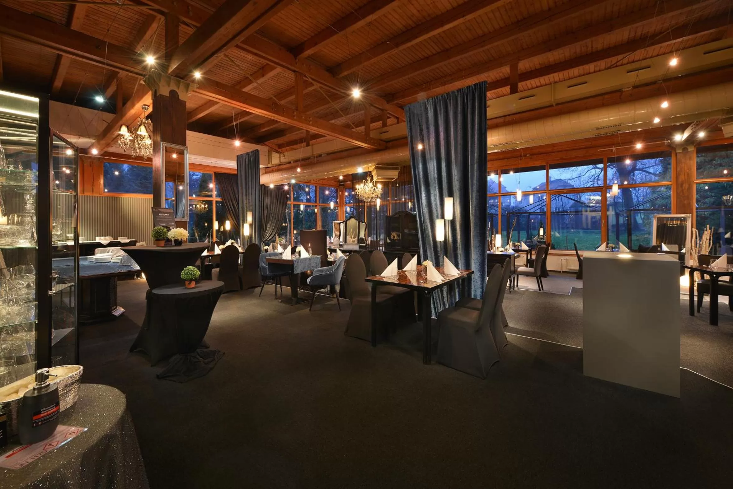 Restaurant/places to eat in Parkhotel Morris Novy Bor