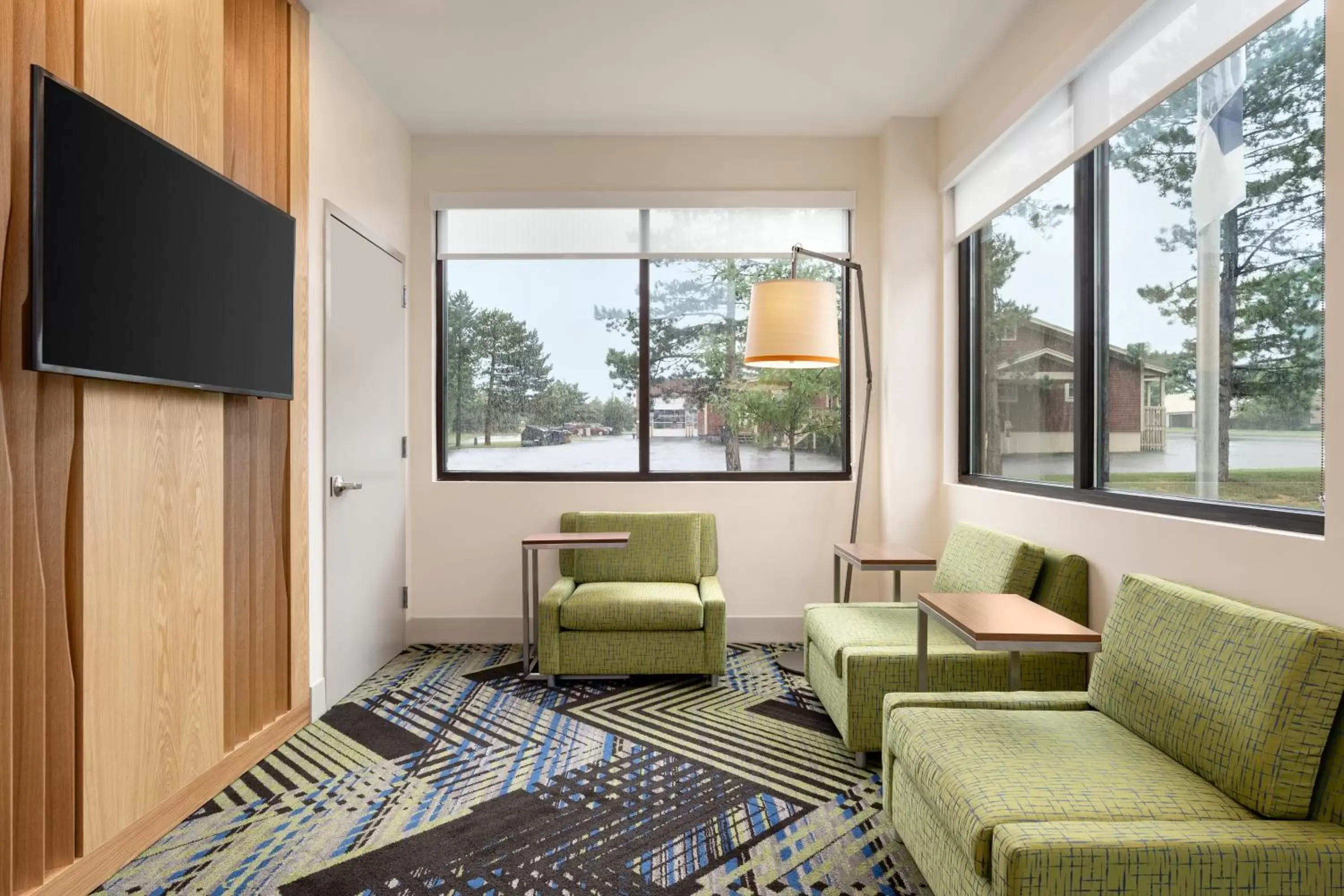 Communal lounge/ TV room, Seating Area in Holiday Inn Express - Plattsburgh, an IHG Hotel