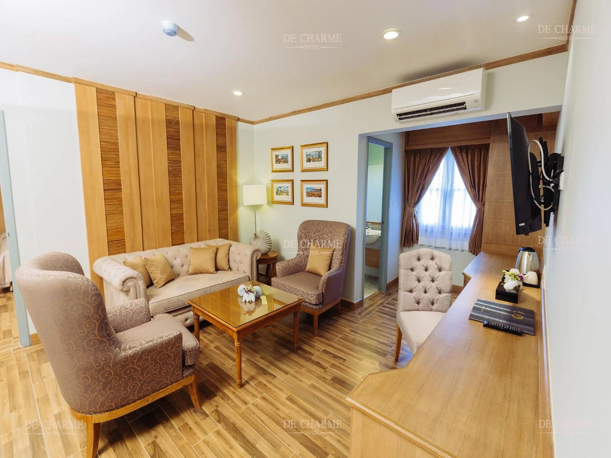 Decorative detail in Decharme Hotel