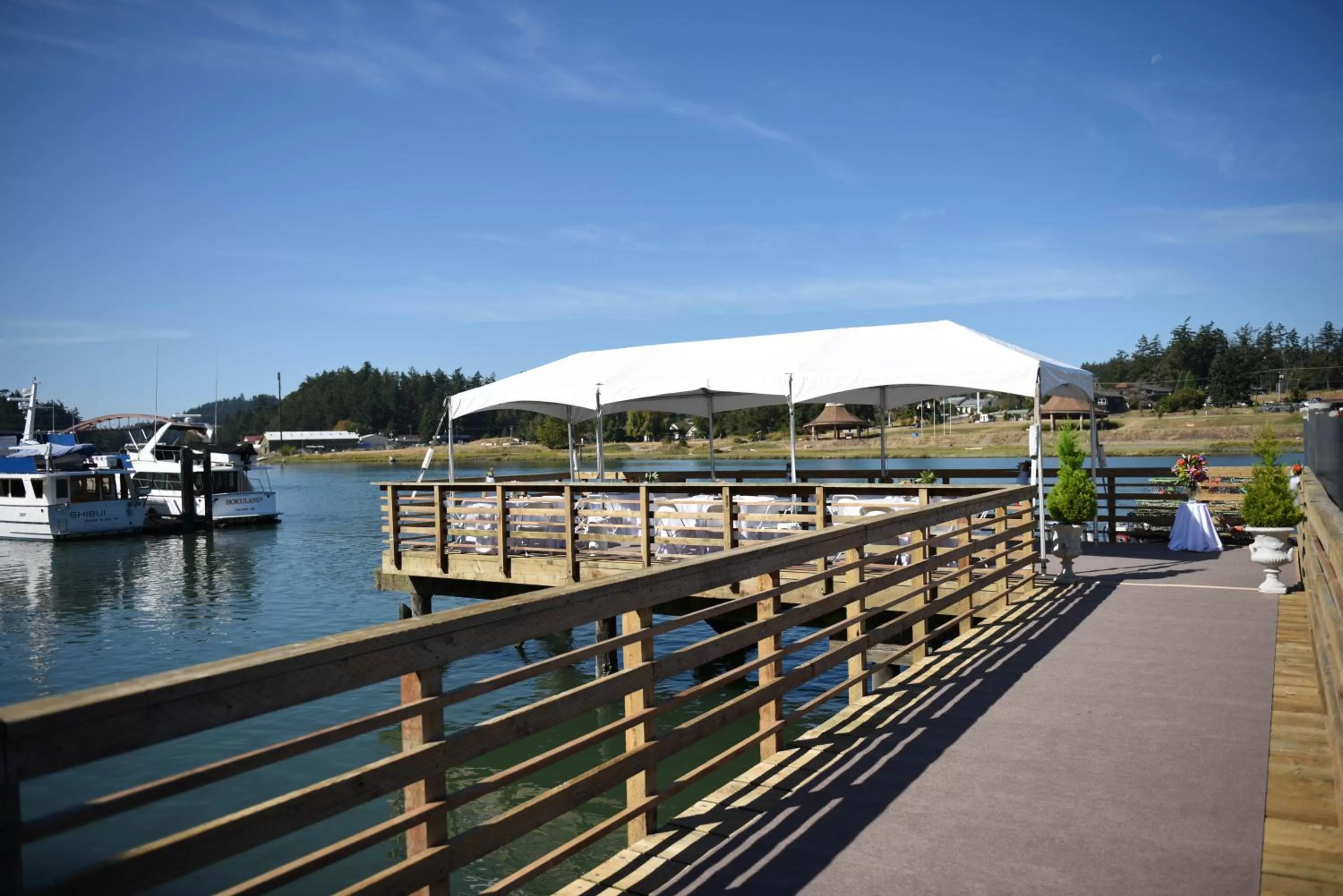 Patio in La Conner Channel Lodge