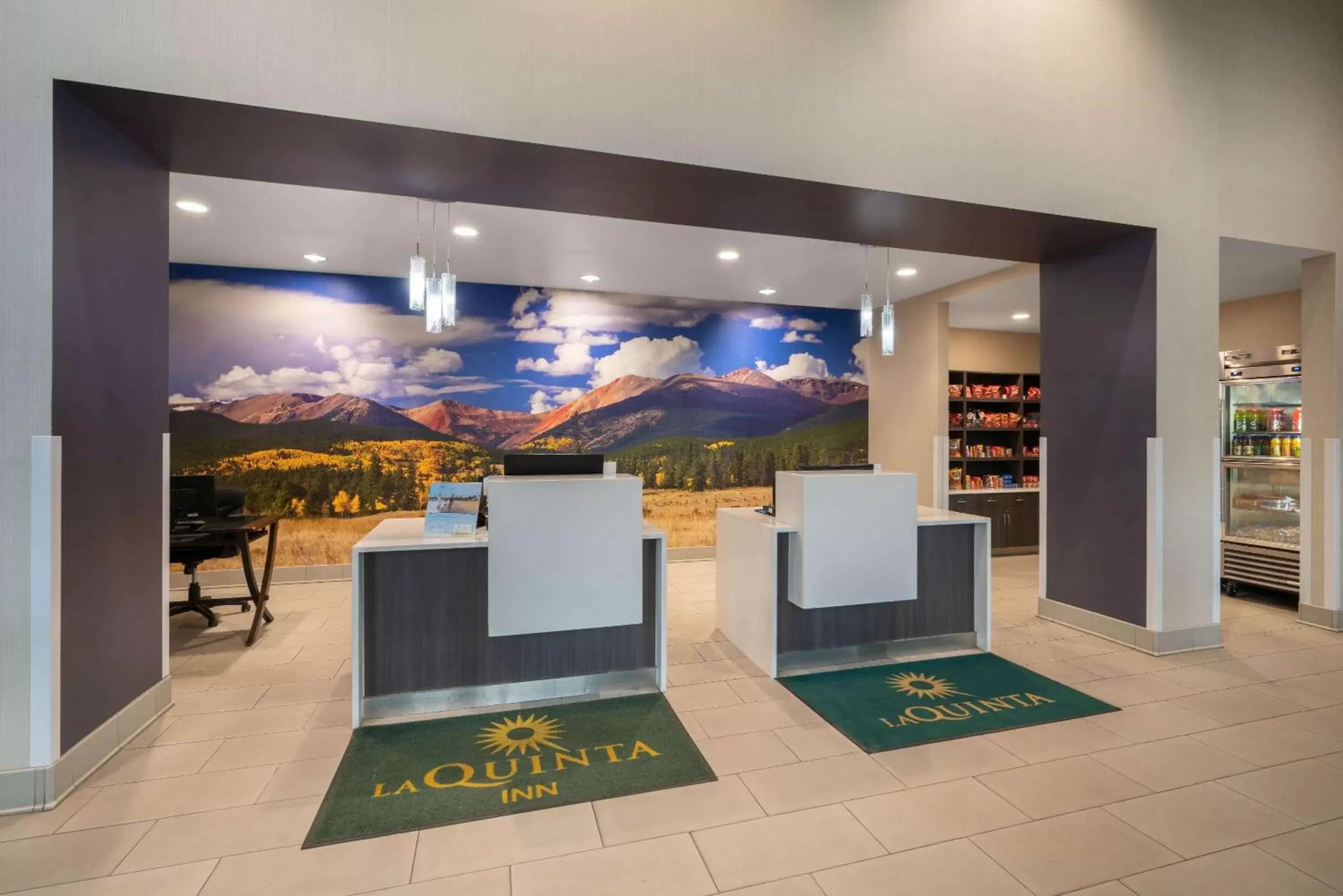 Lobby or reception in La Quinta Inn & Suites by Wyndham Fort Collins, Colorado