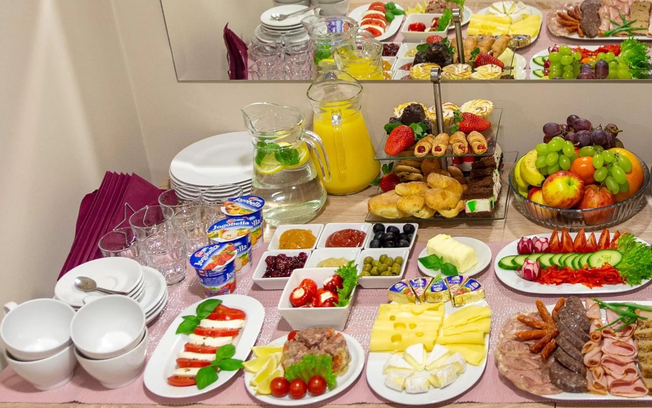 Buffet breakfast in RR pokoje