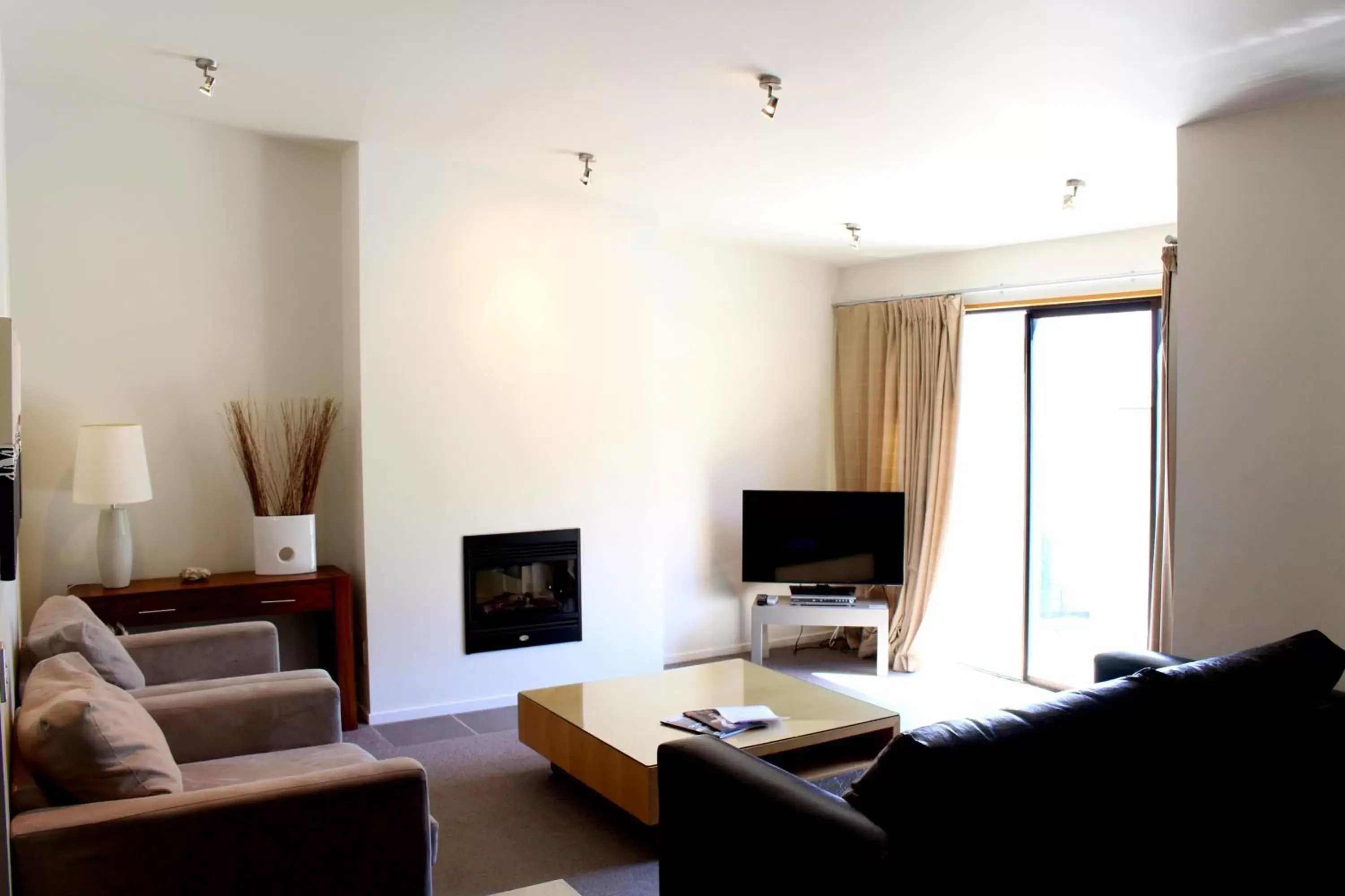 Living room, Seating Area in St James Apartments