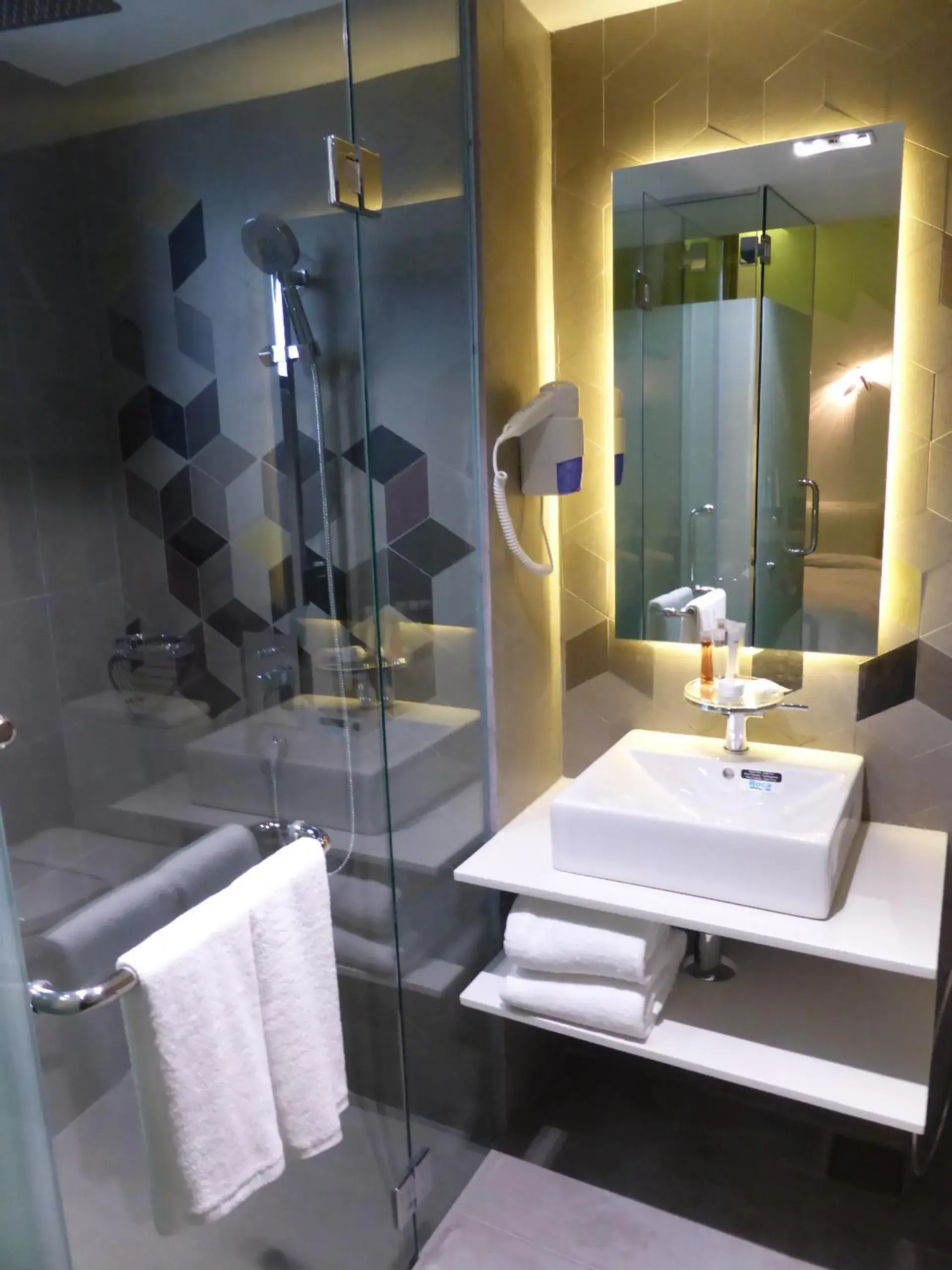 Bathroom in Melange Hotel Bukit Bintang