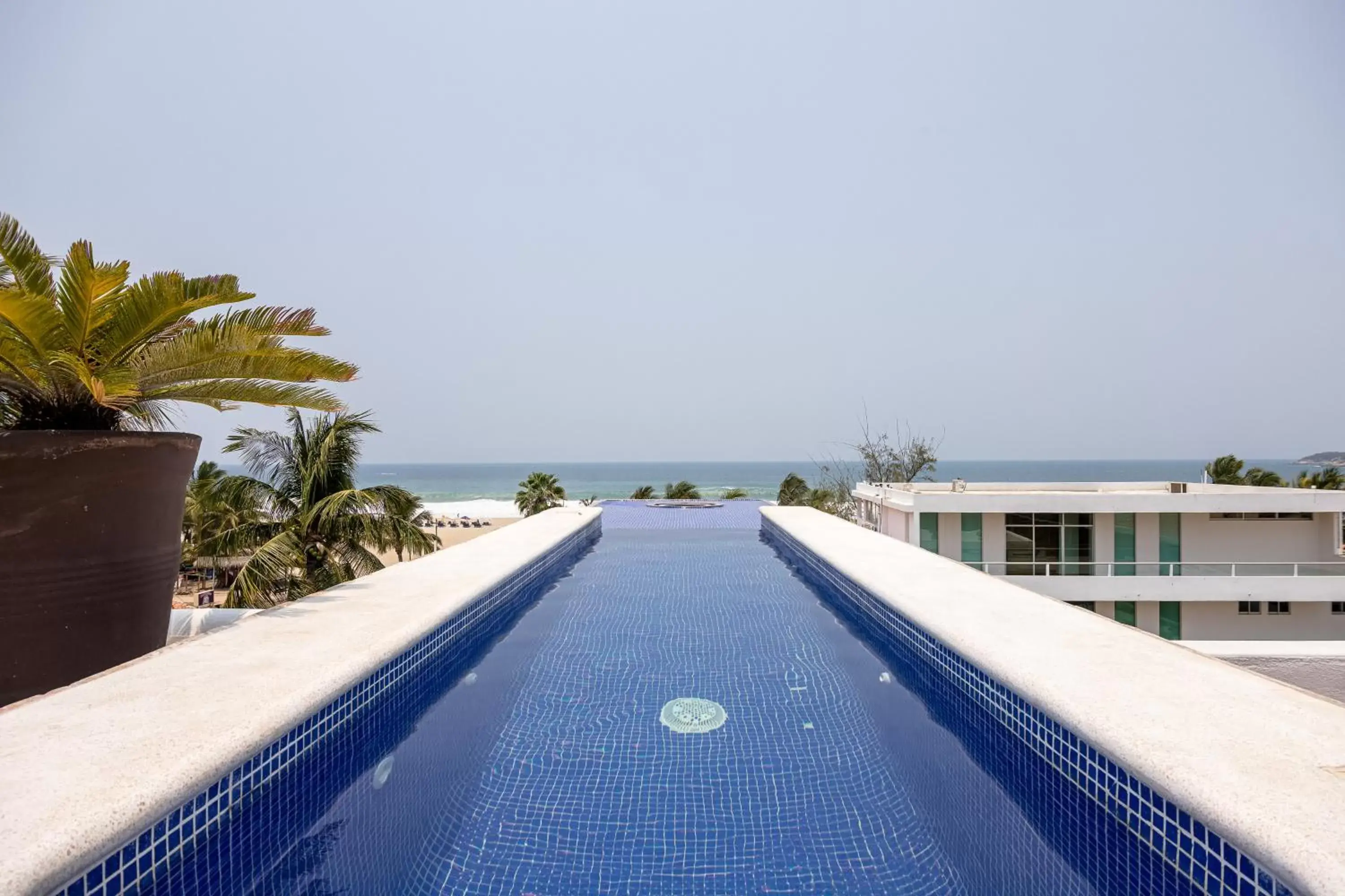 Property building in Hotel Rockaway Property building in Hotel Rockaway