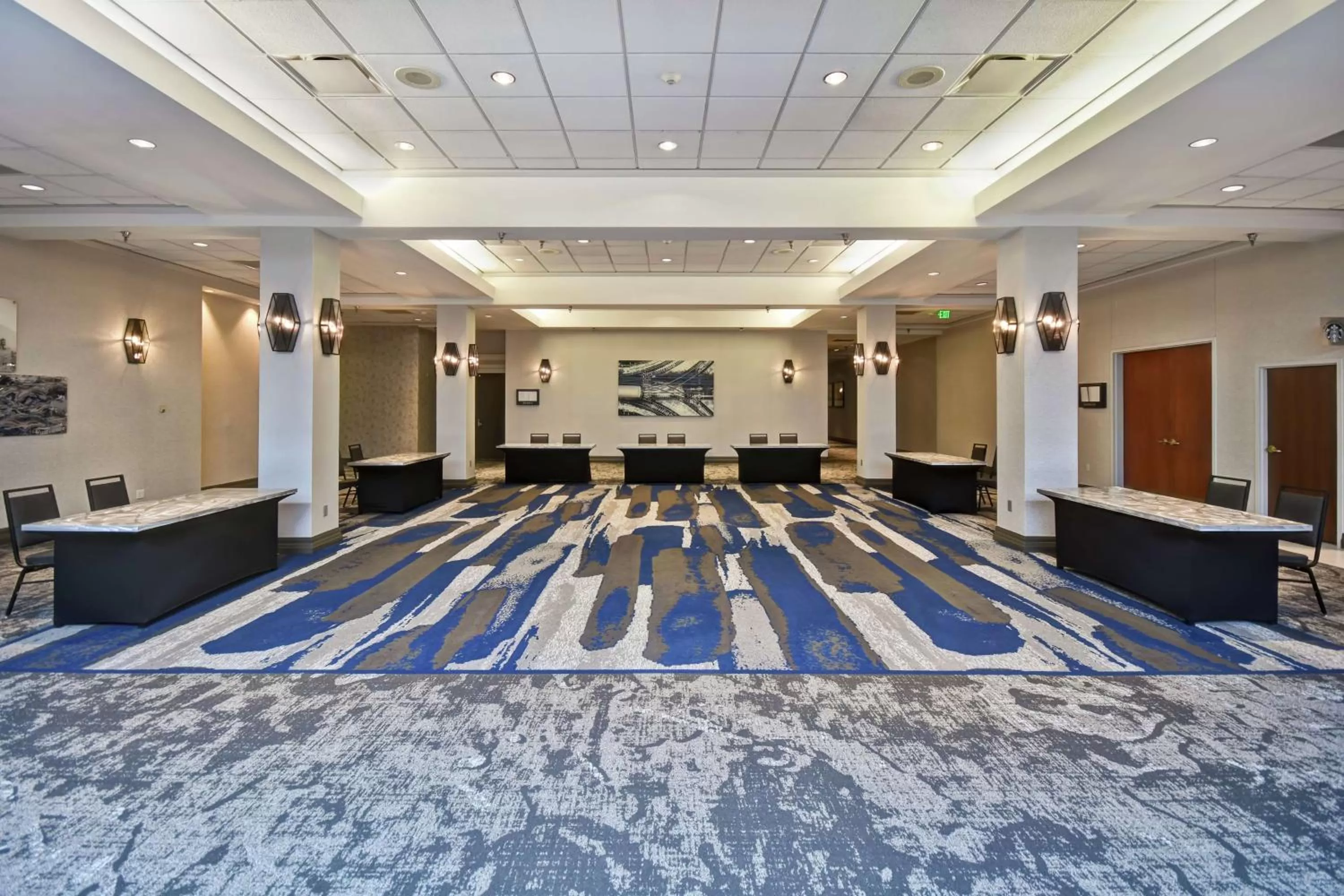 Lobby or reception in Embassy Suites by Hilton Omaha Downtown Old Market