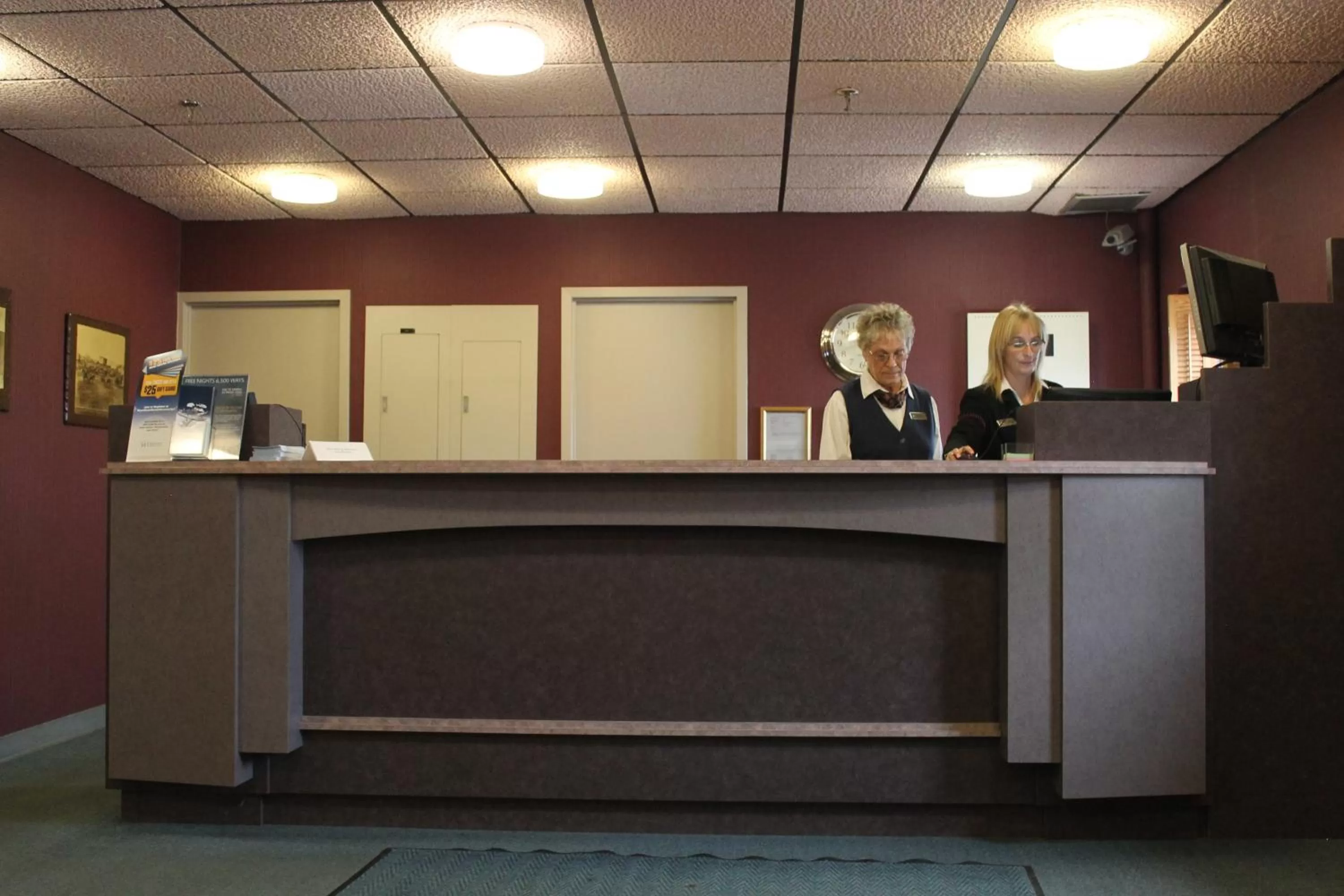 Lobby or reception in Howard Johnson by Wyndham Portage La Prairie