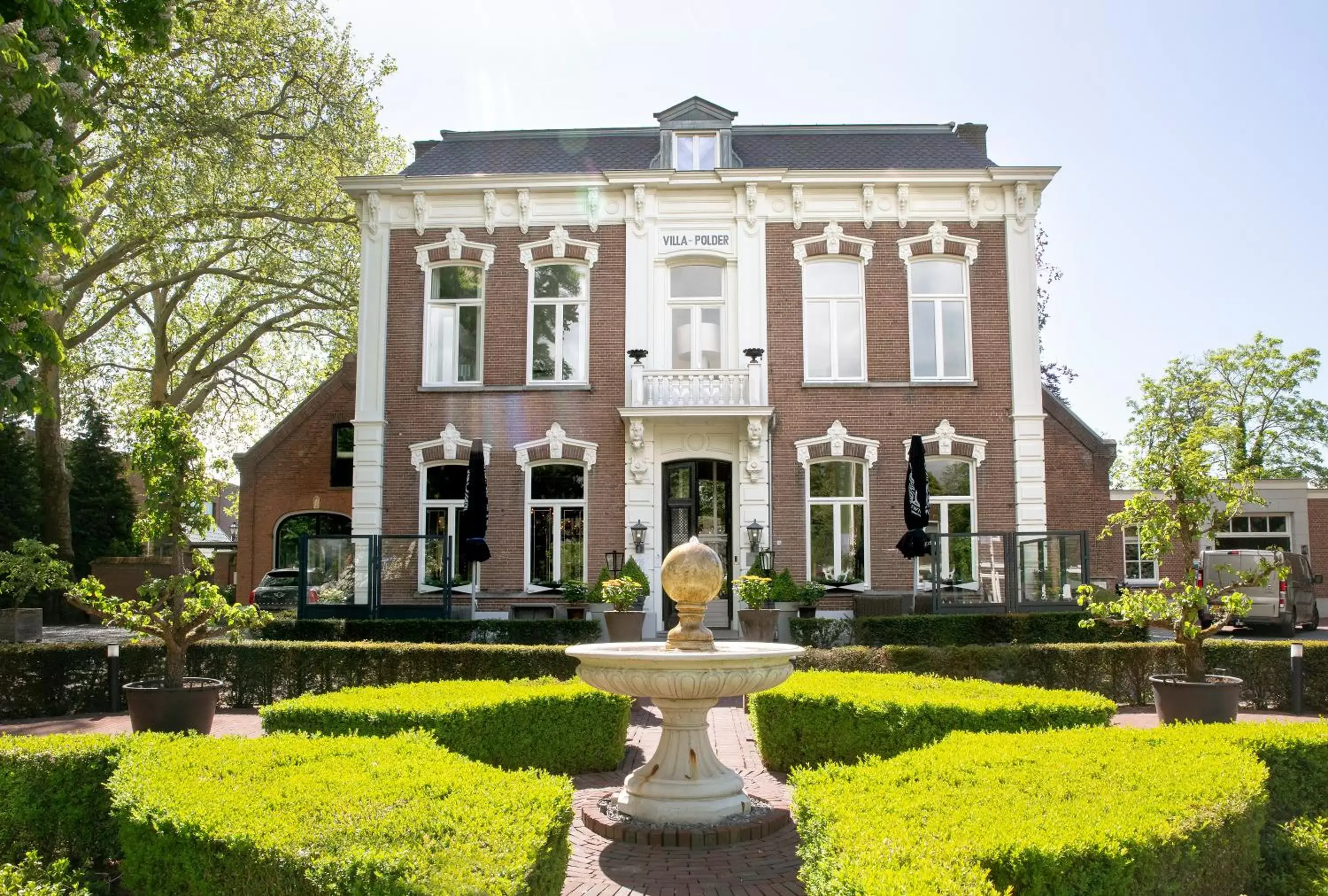 Property Building in Villa Polder