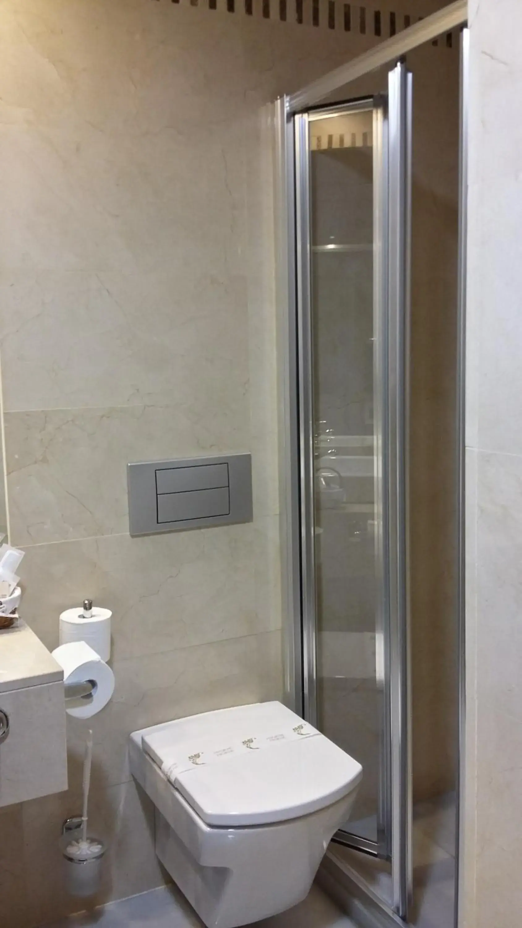 Toilet, Bathroom in Hotel Don Felipe