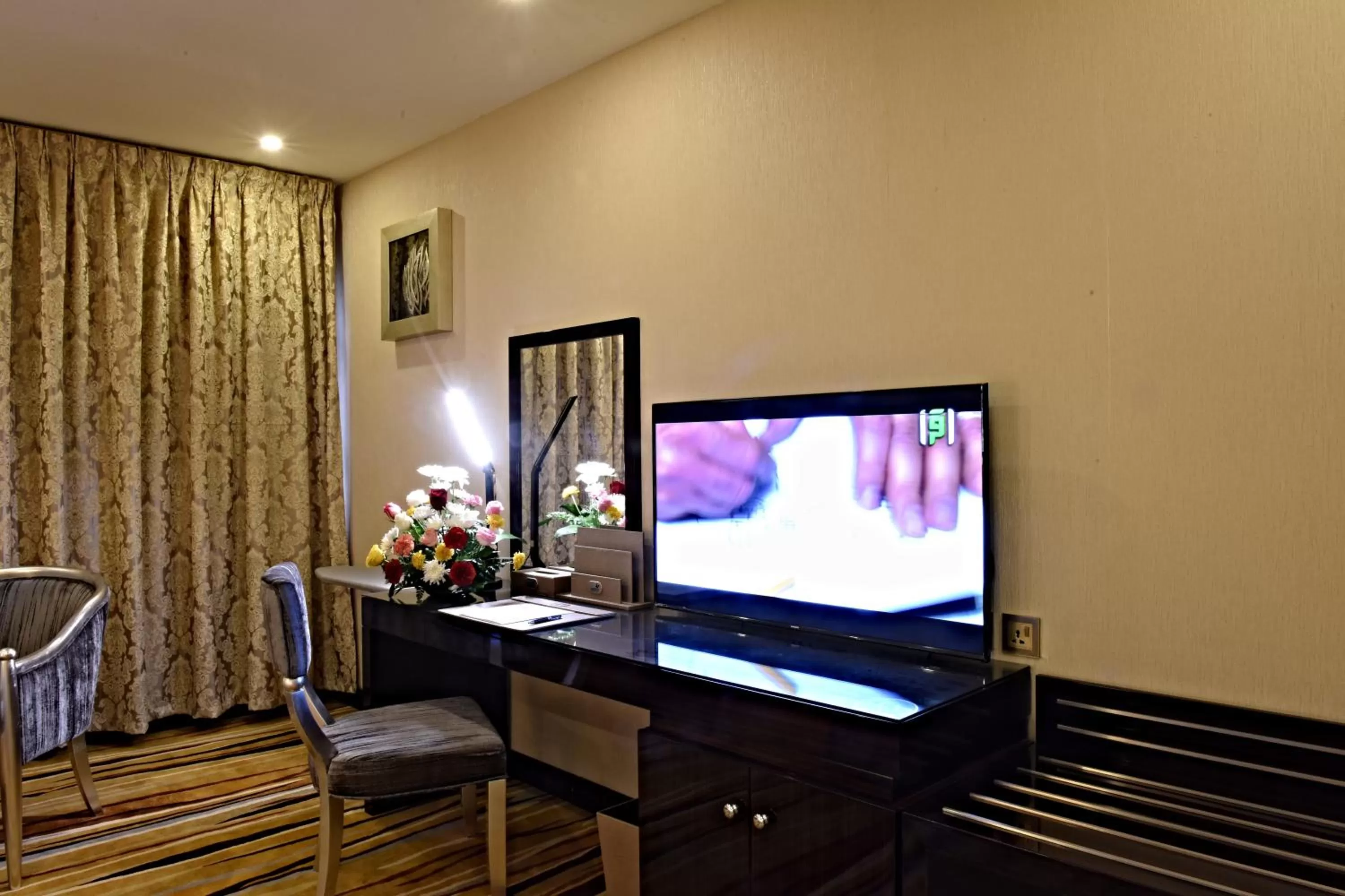 Decorative detail in Garden Plaza Hotel