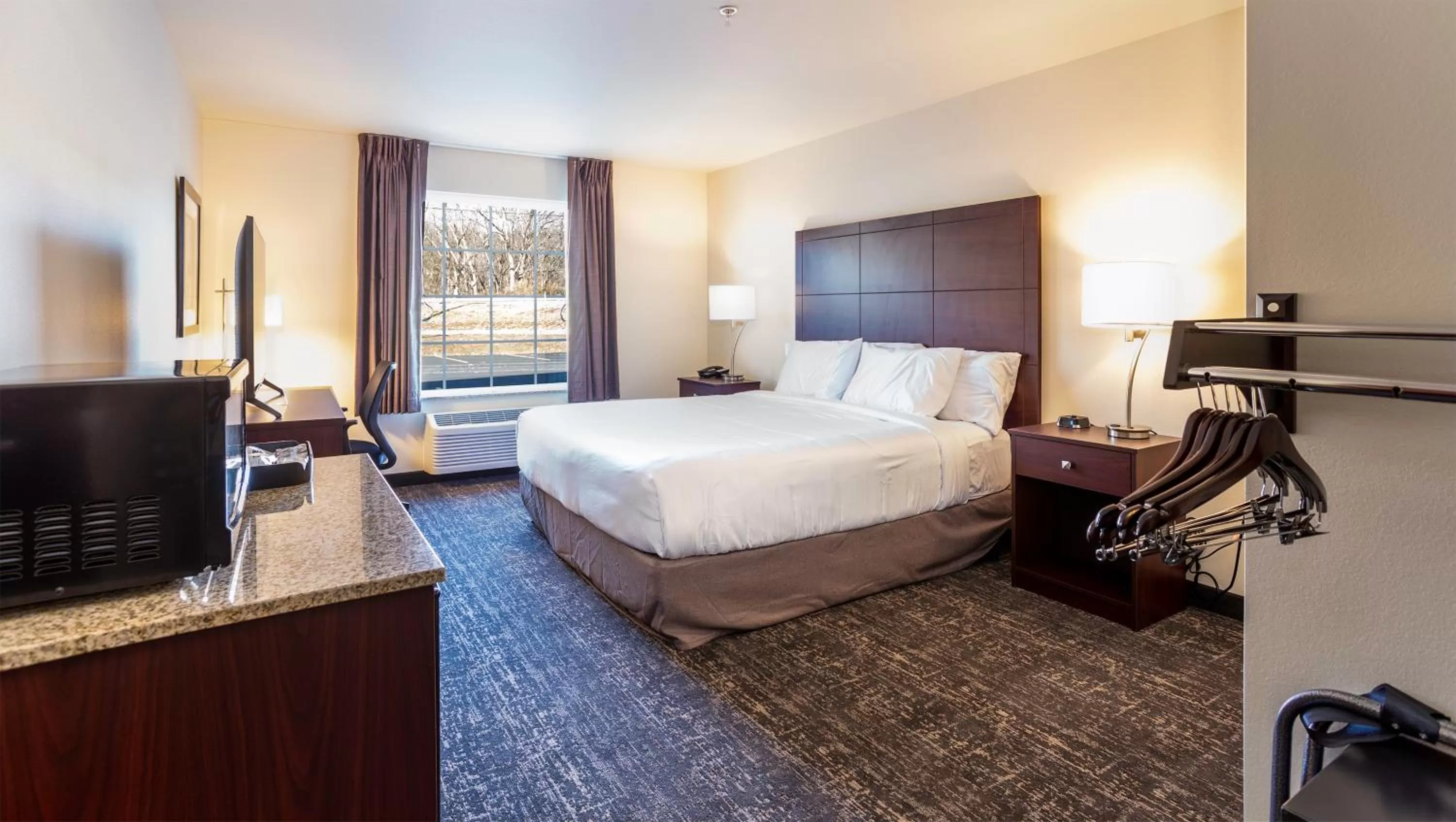 Bed in Cobblestone Inn & Suites - Brookville