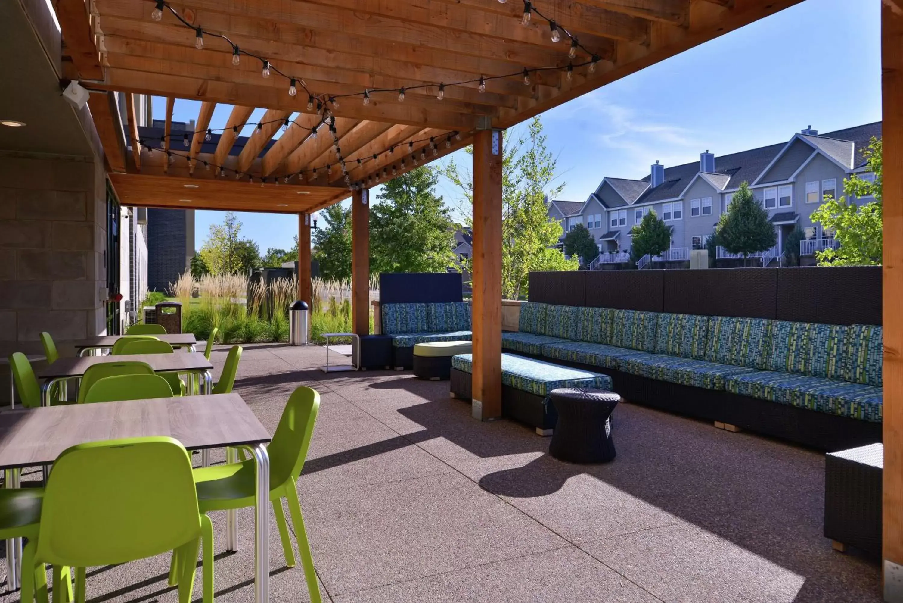 Patio in Home2 Suites By Hilton Eagan Minneapolis