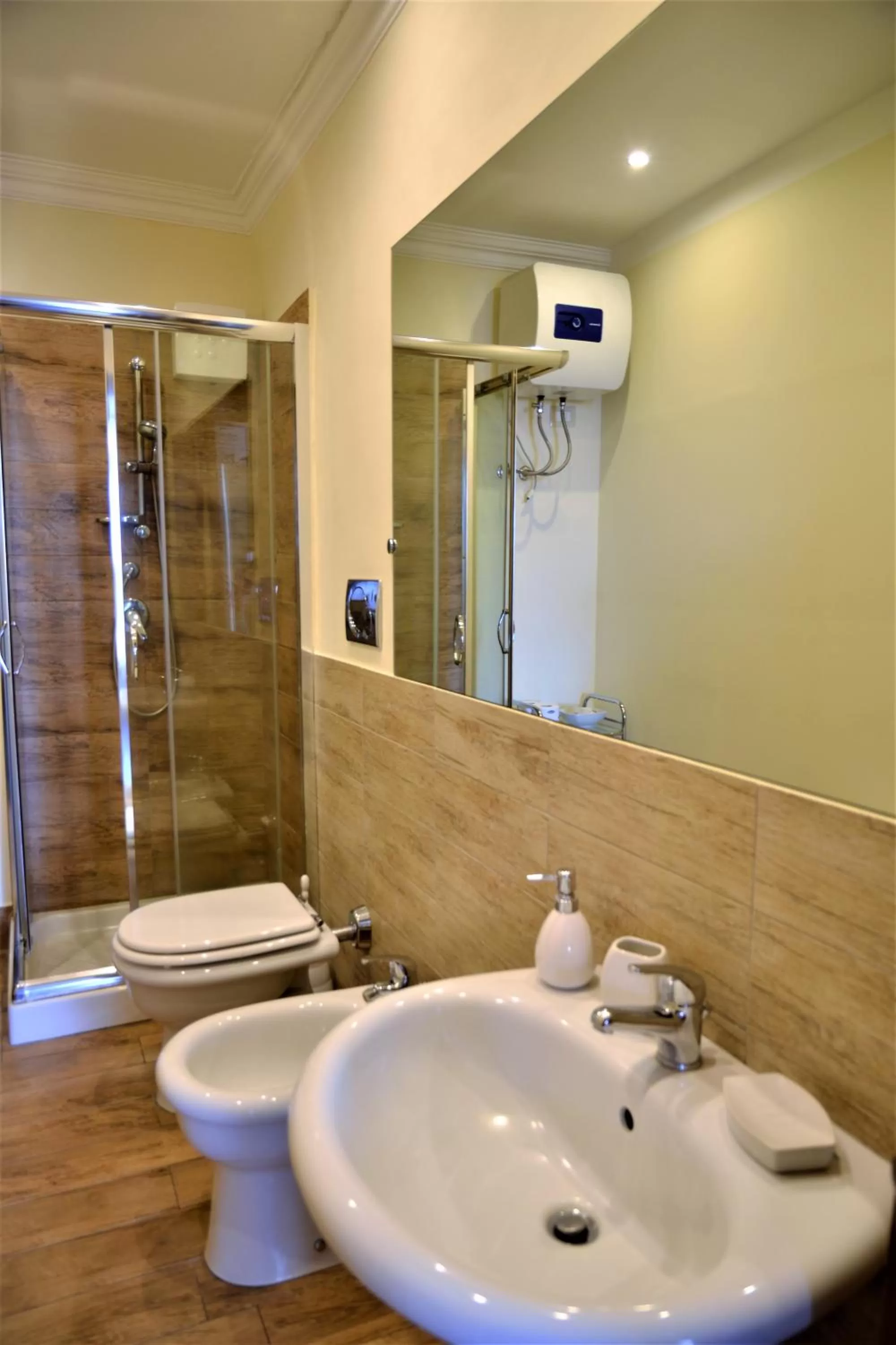 Bathroom in B&B al Teatro Massimo